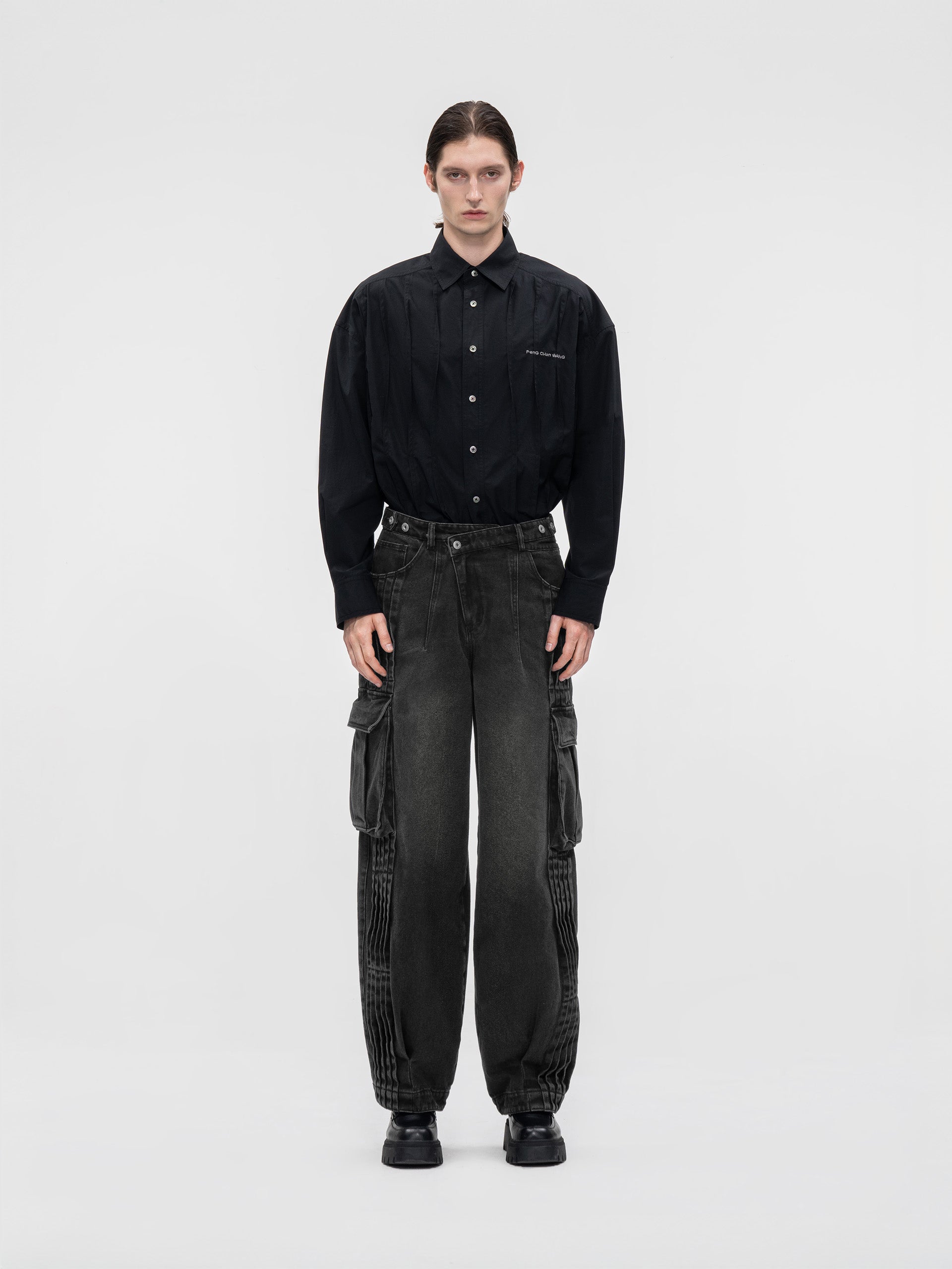 PLEATED CARGO TROUSERS