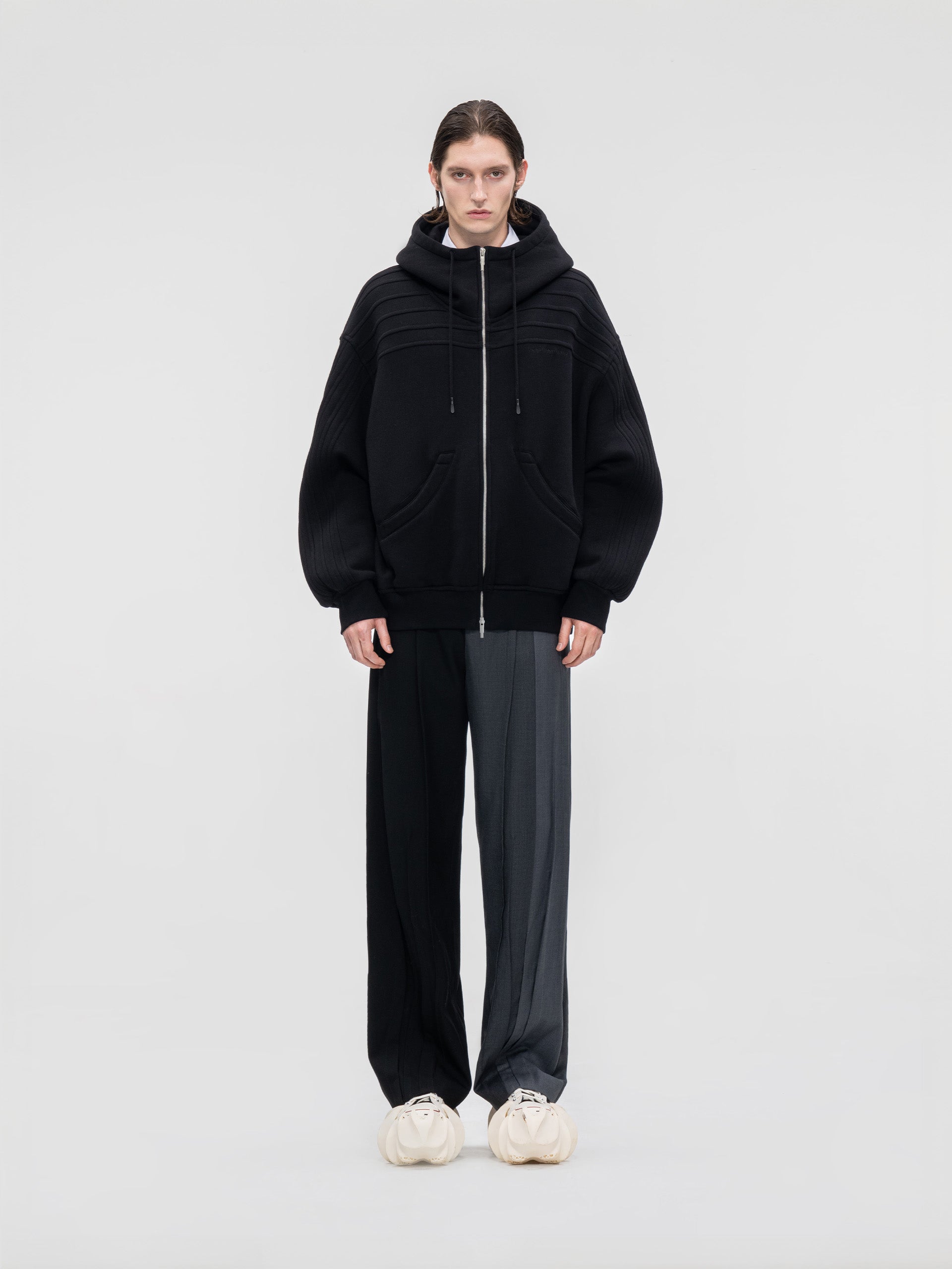 PLEATED HOODIE