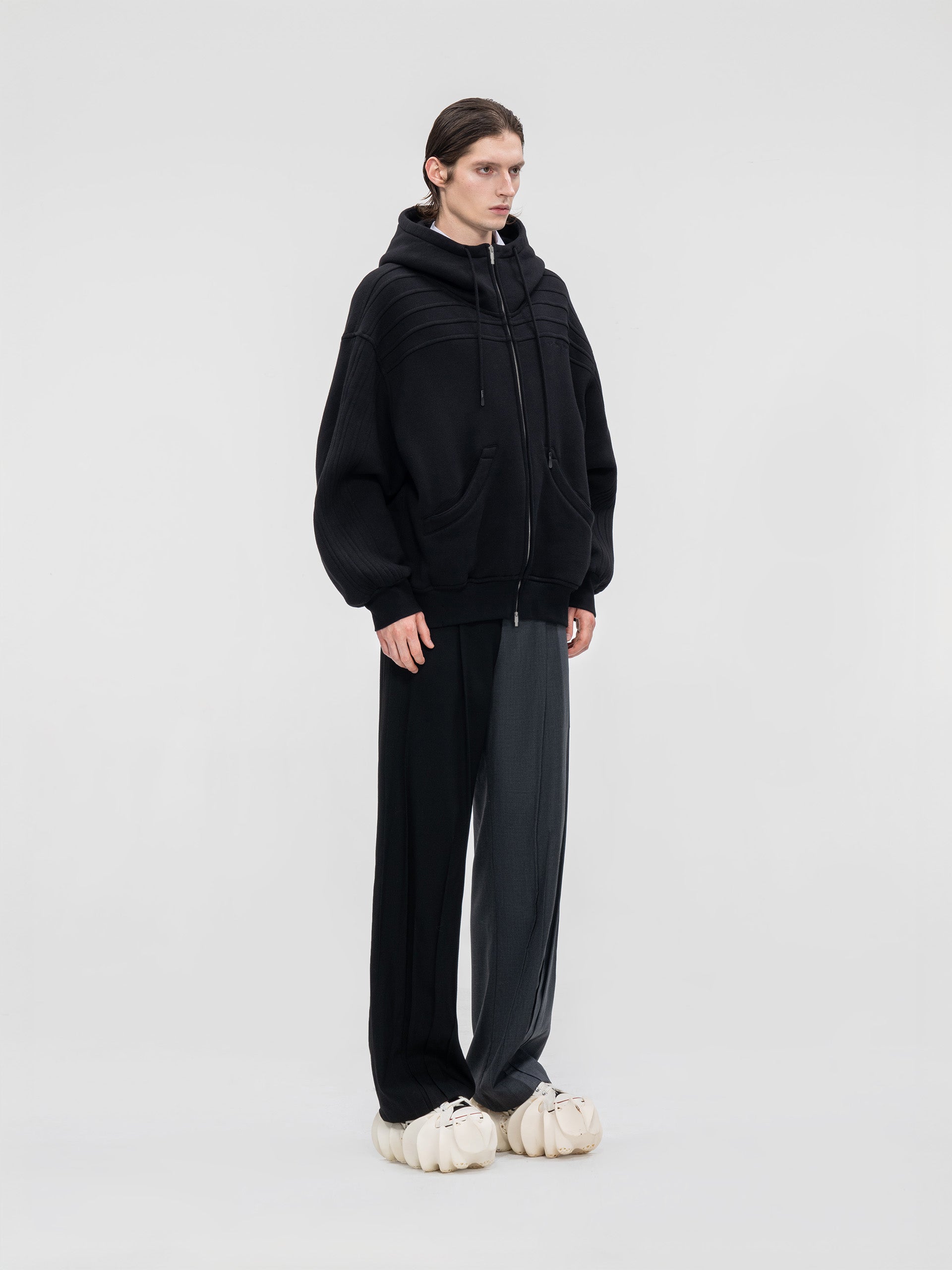 PLEATED HOODIE