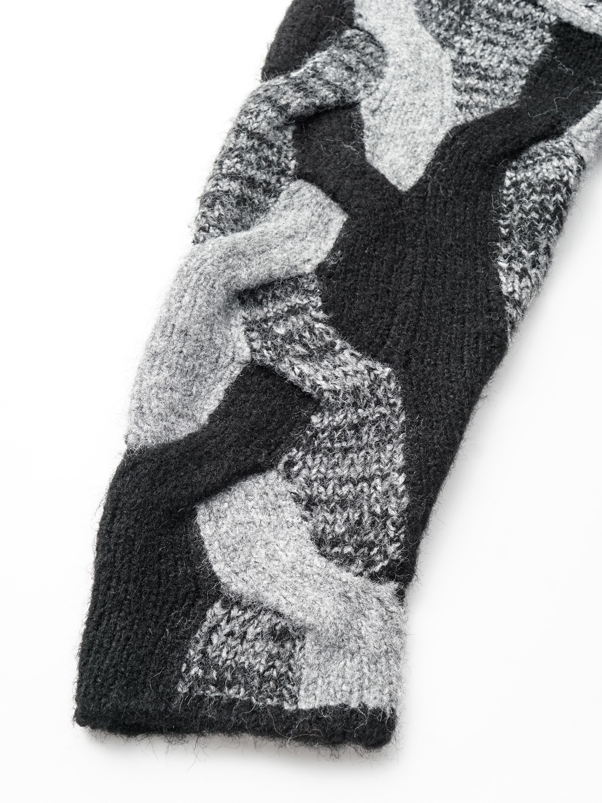 CABLE KNIT CARDIGAN
