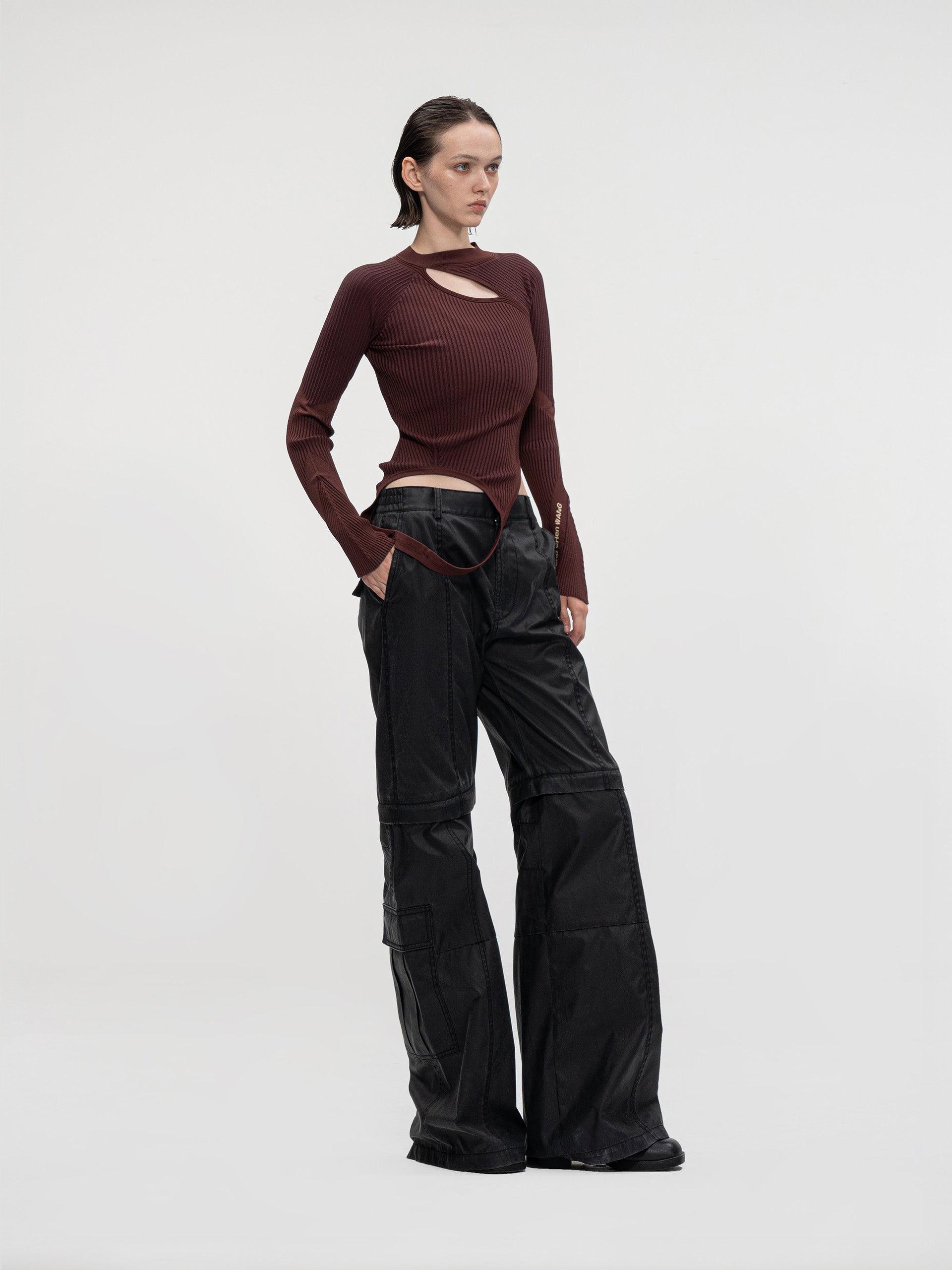 SLASH NECK TOP
