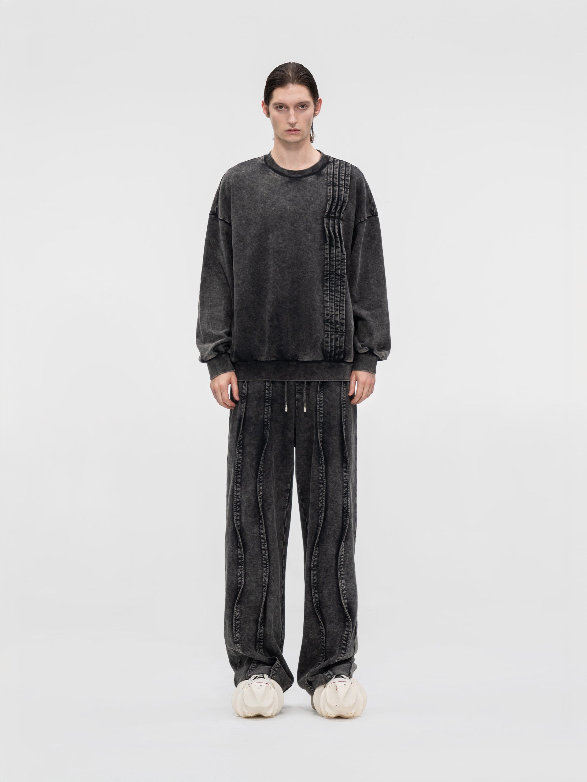 MULTI SEAM SWEATSHIRT