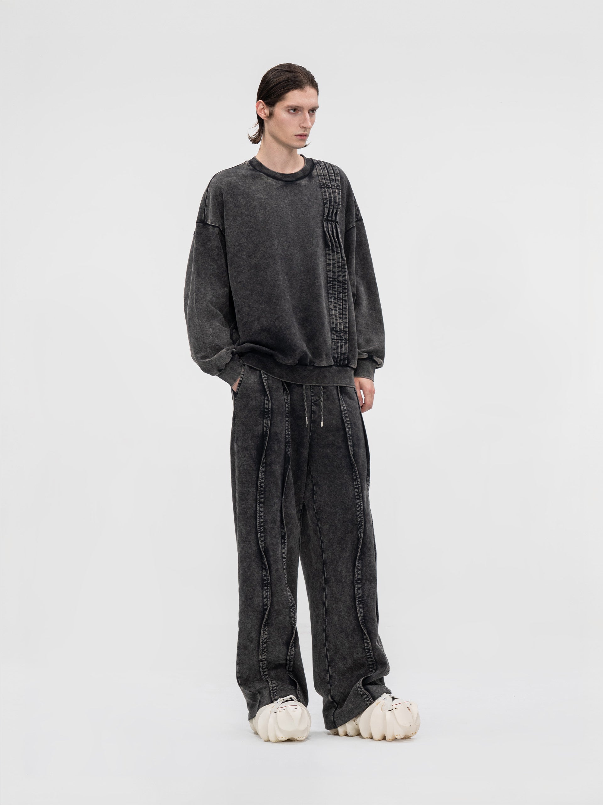 MULTI SEAM SWEATSHIRT
