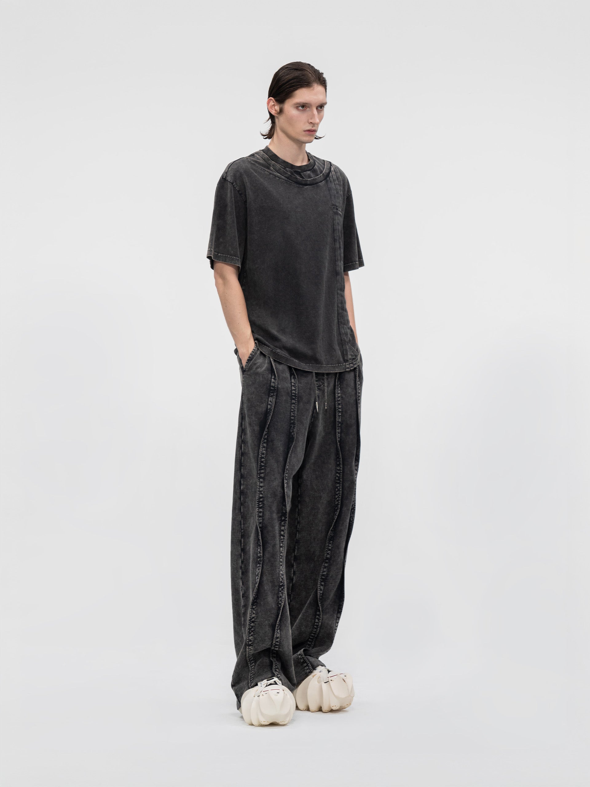 MULTI SEAM SWEATPANTS