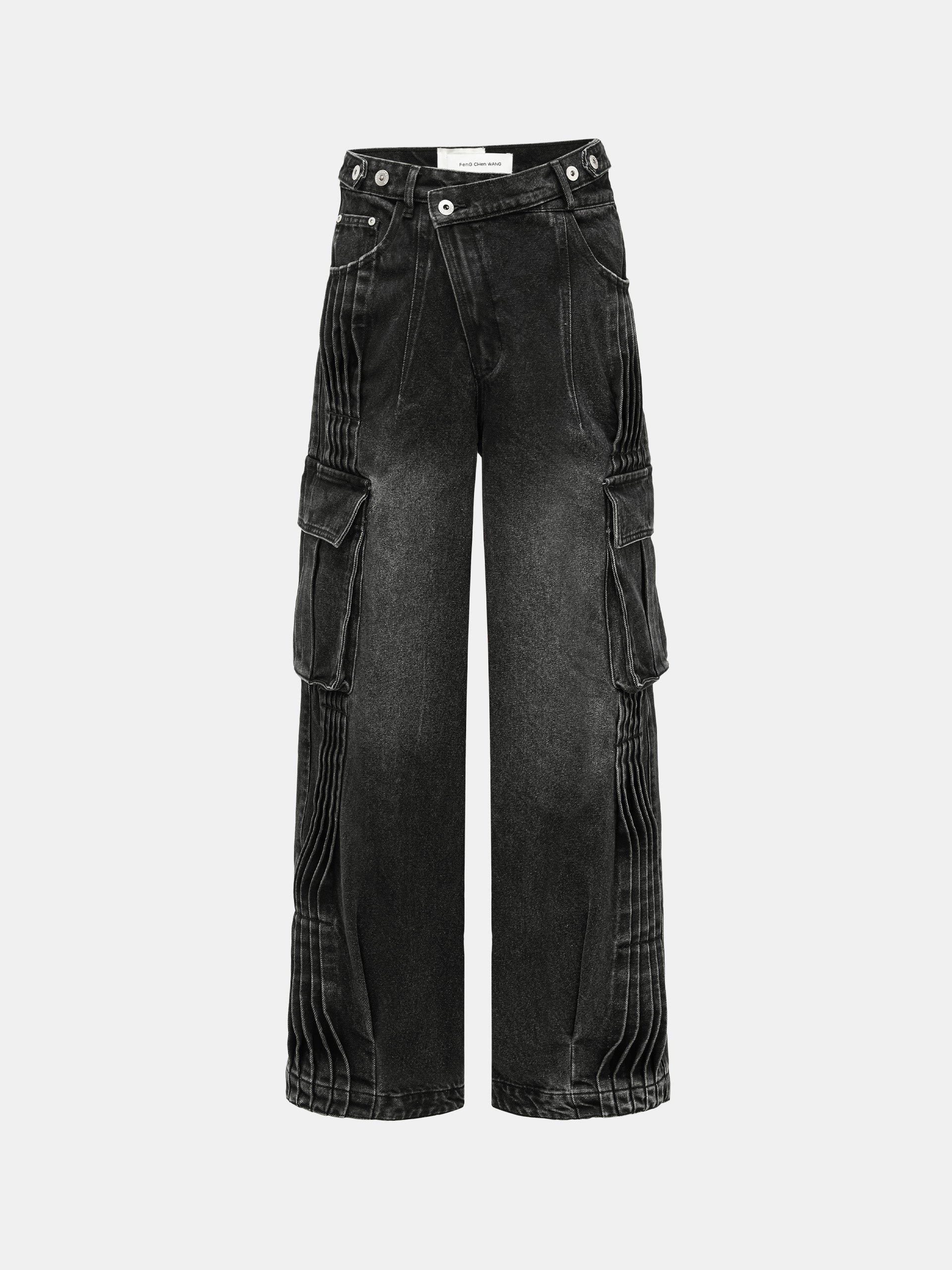 PLEATED CARGO TROUSERS