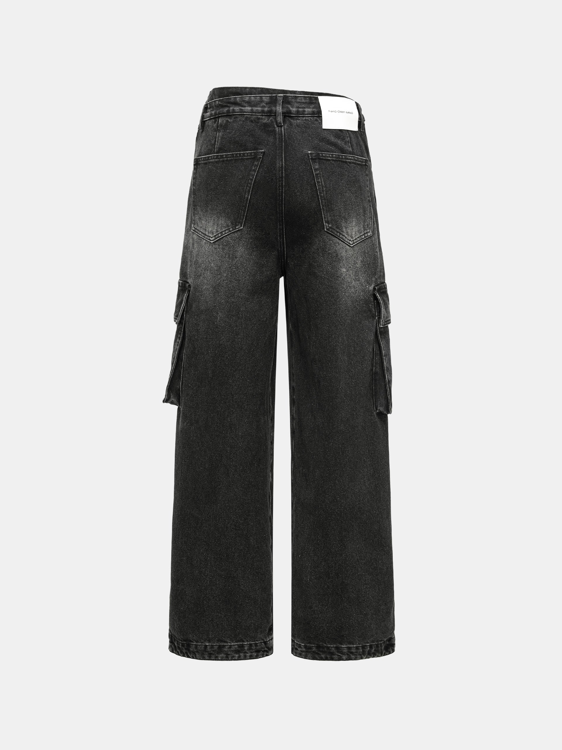 PLEATED CARGO TROUSERS