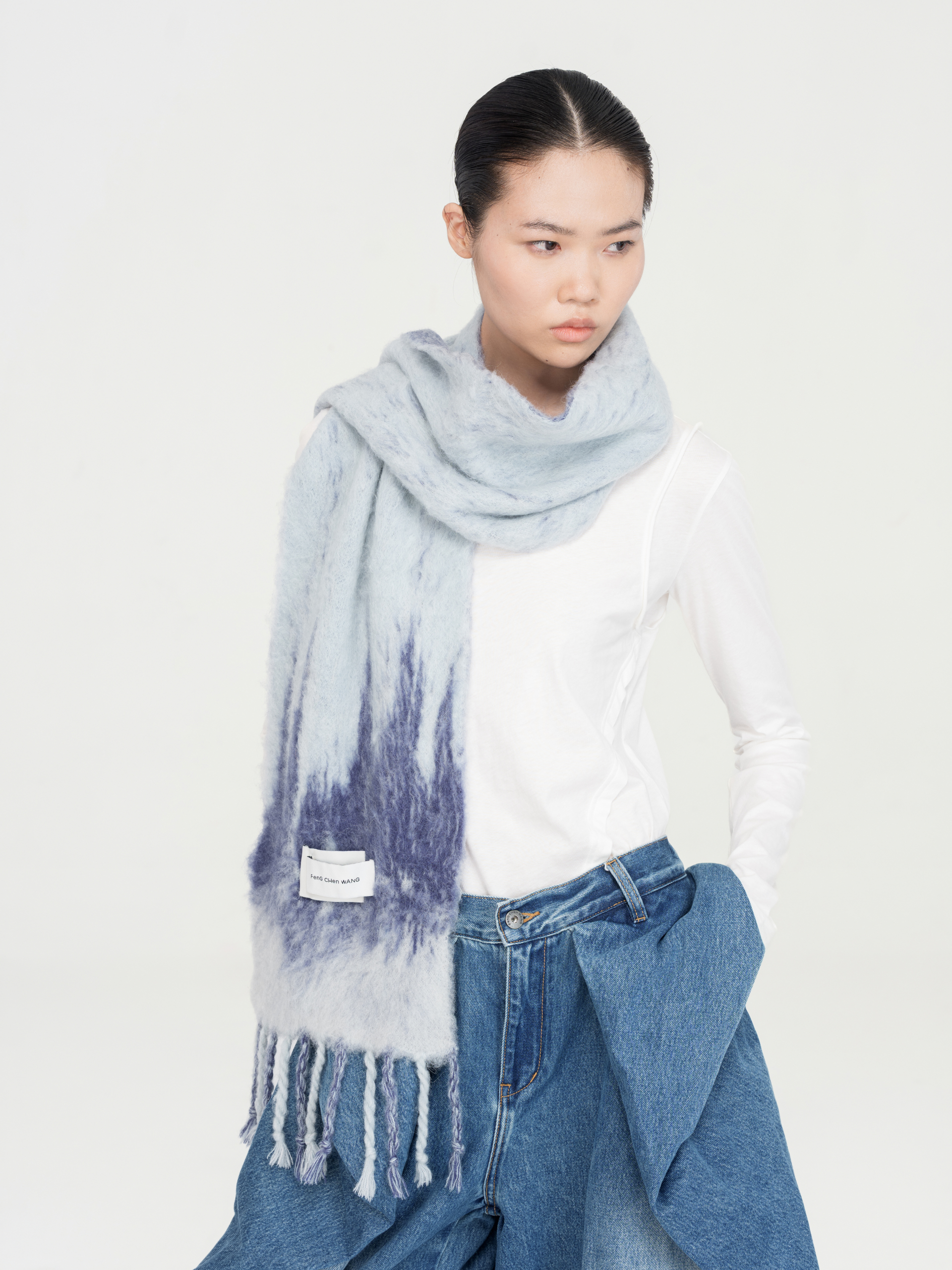 GRADIENT JACQUARD KNIT SCARF