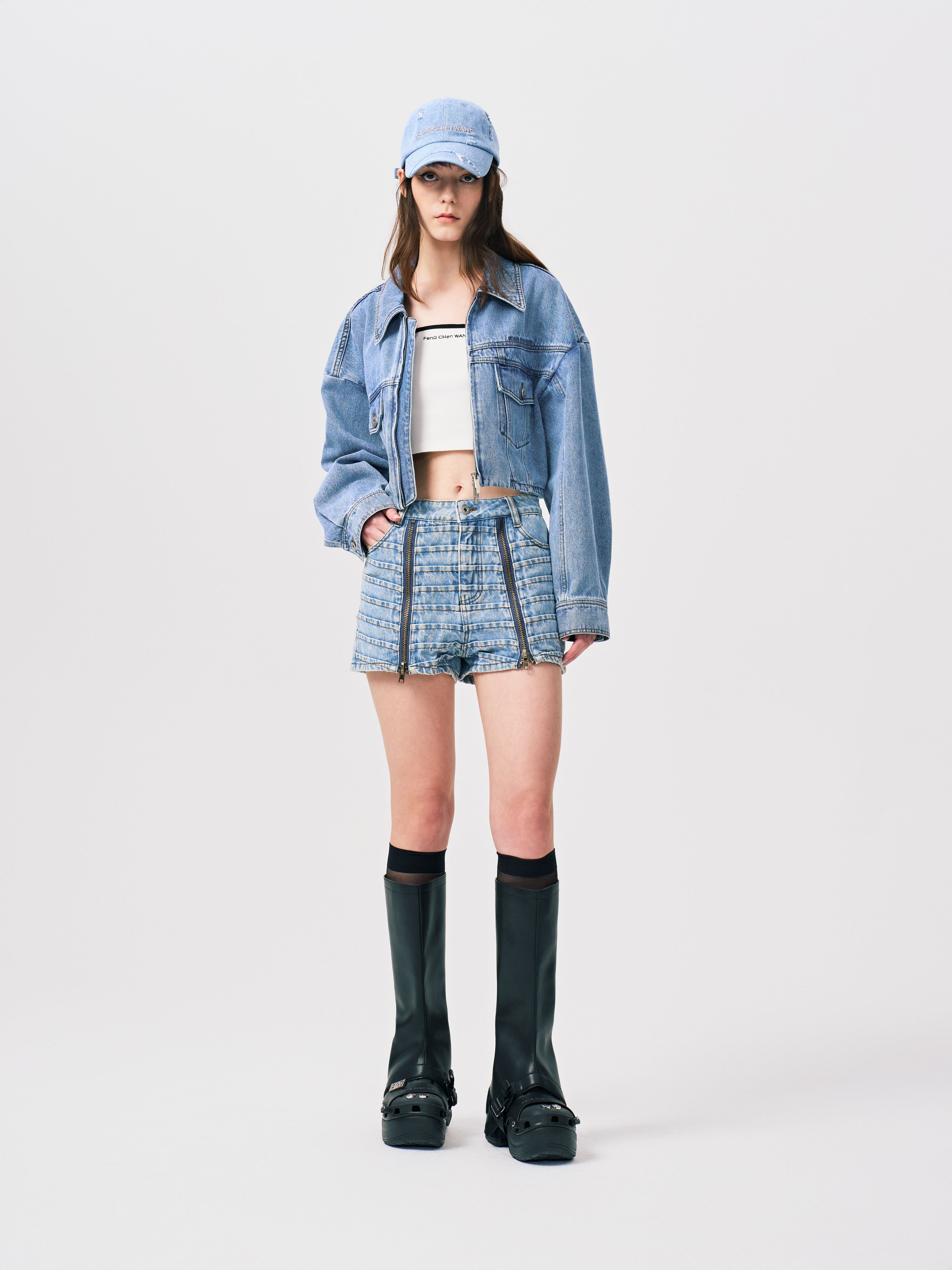 BLUE WASHED LOGO DENIM JACKET - Feng Chen Wang