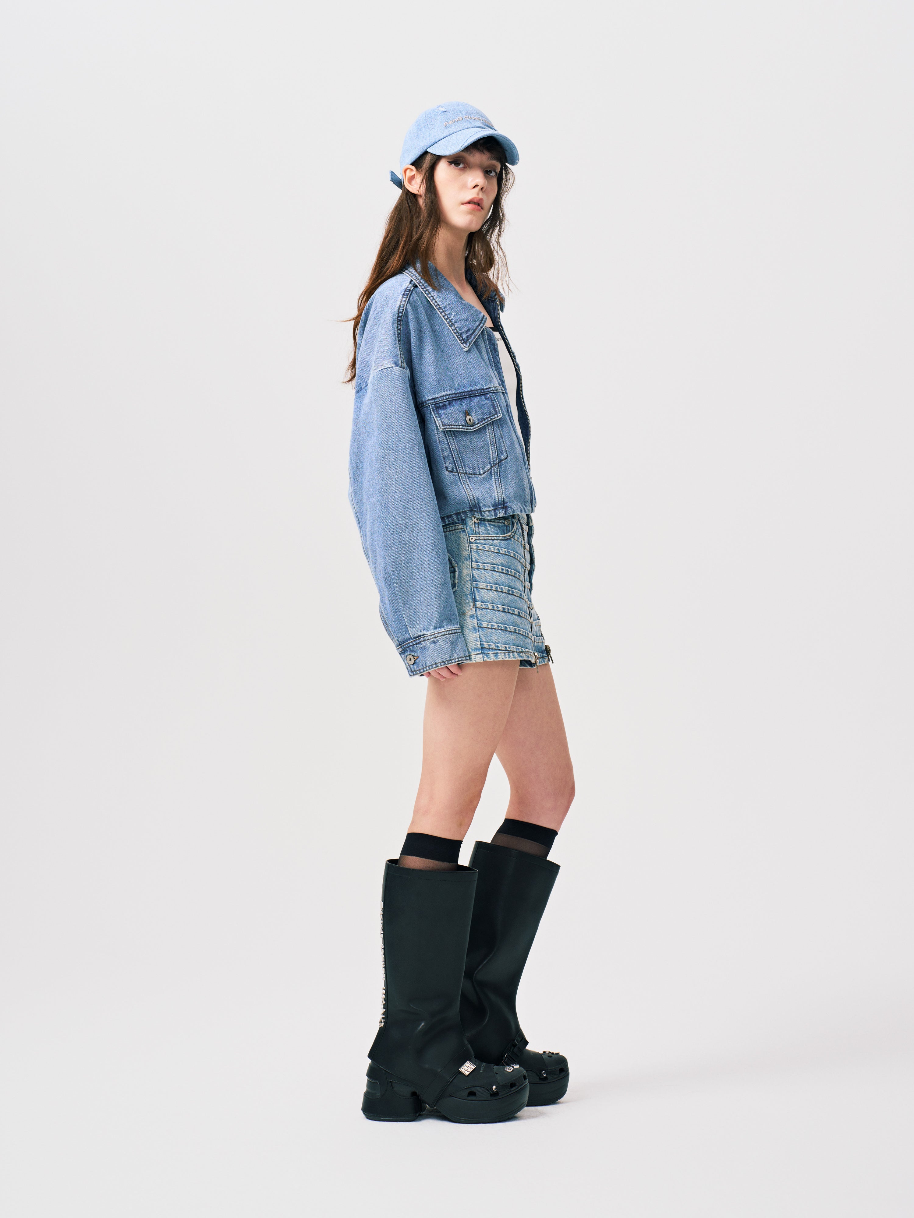 BLUE WASHED LOGO DENIM JACKET - Feng Chen Wang
