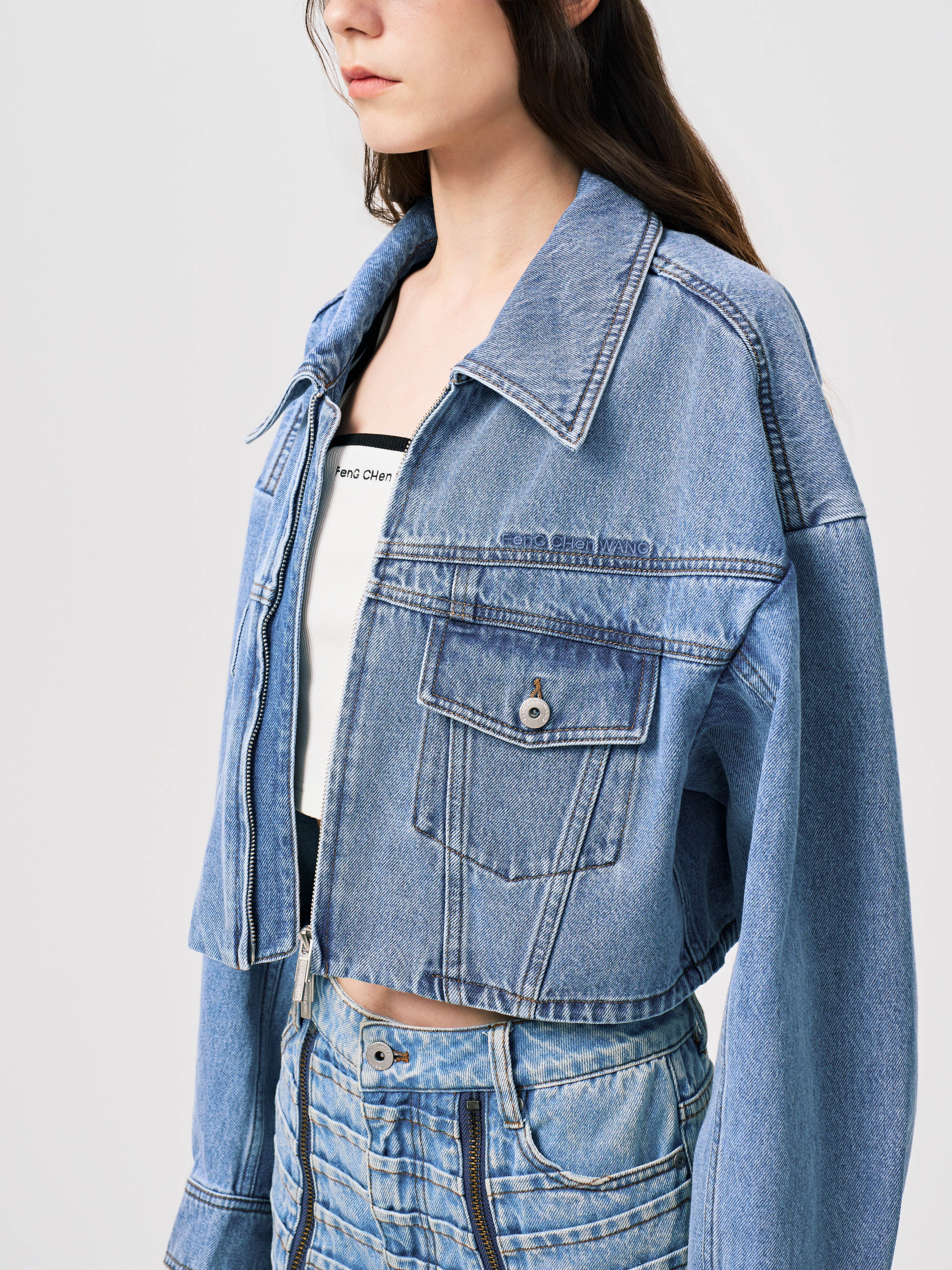 BLUE WASHED LOGO DENIM JACKET - Feng Chen Wang