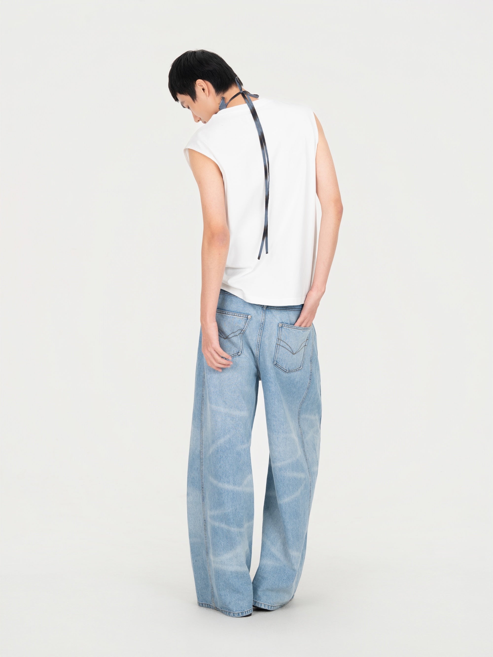 2 IN 1 WHITE LOOSE-FIT TANK TOP