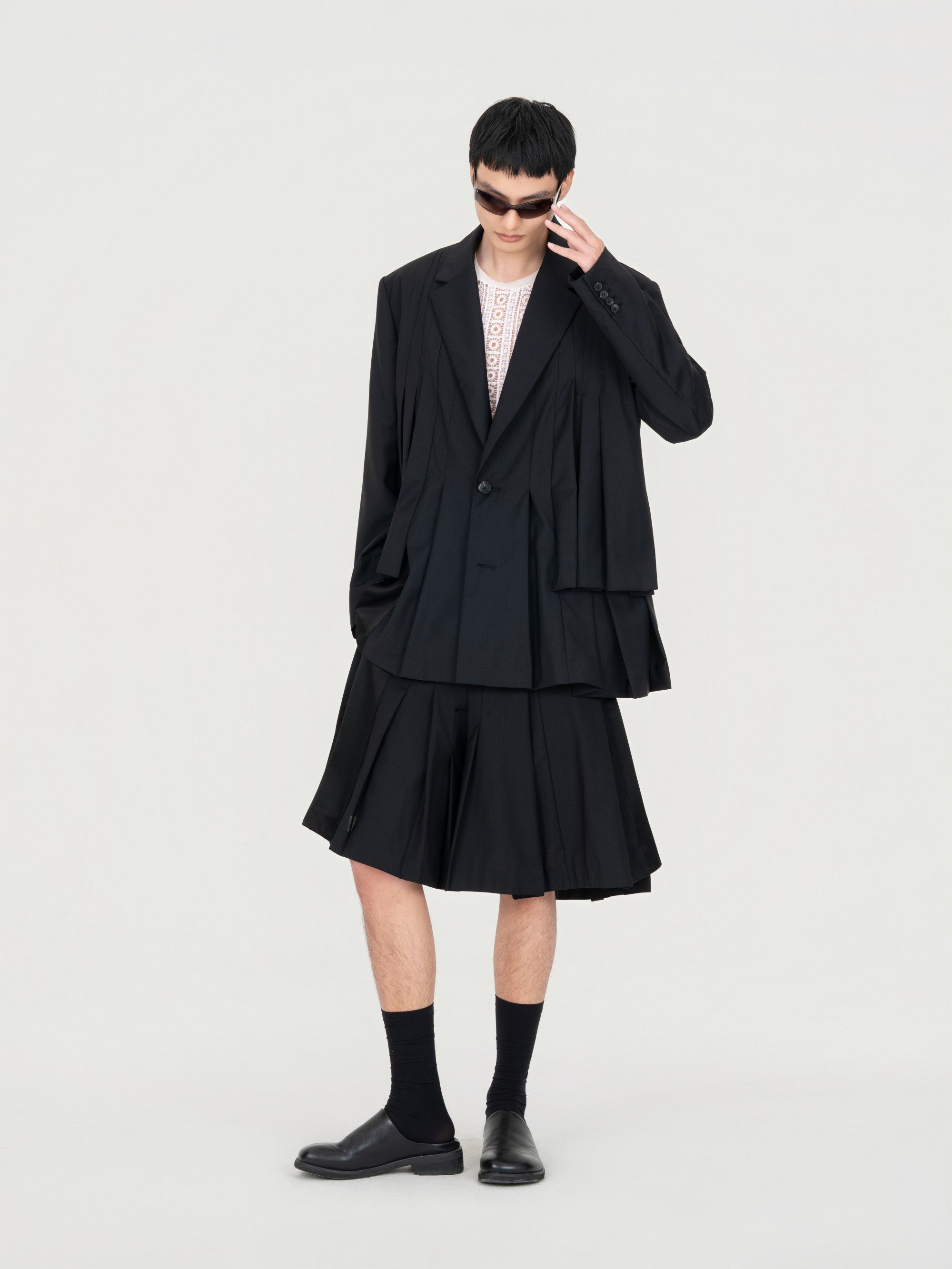 ILREGULAR PLEATS BLAZER