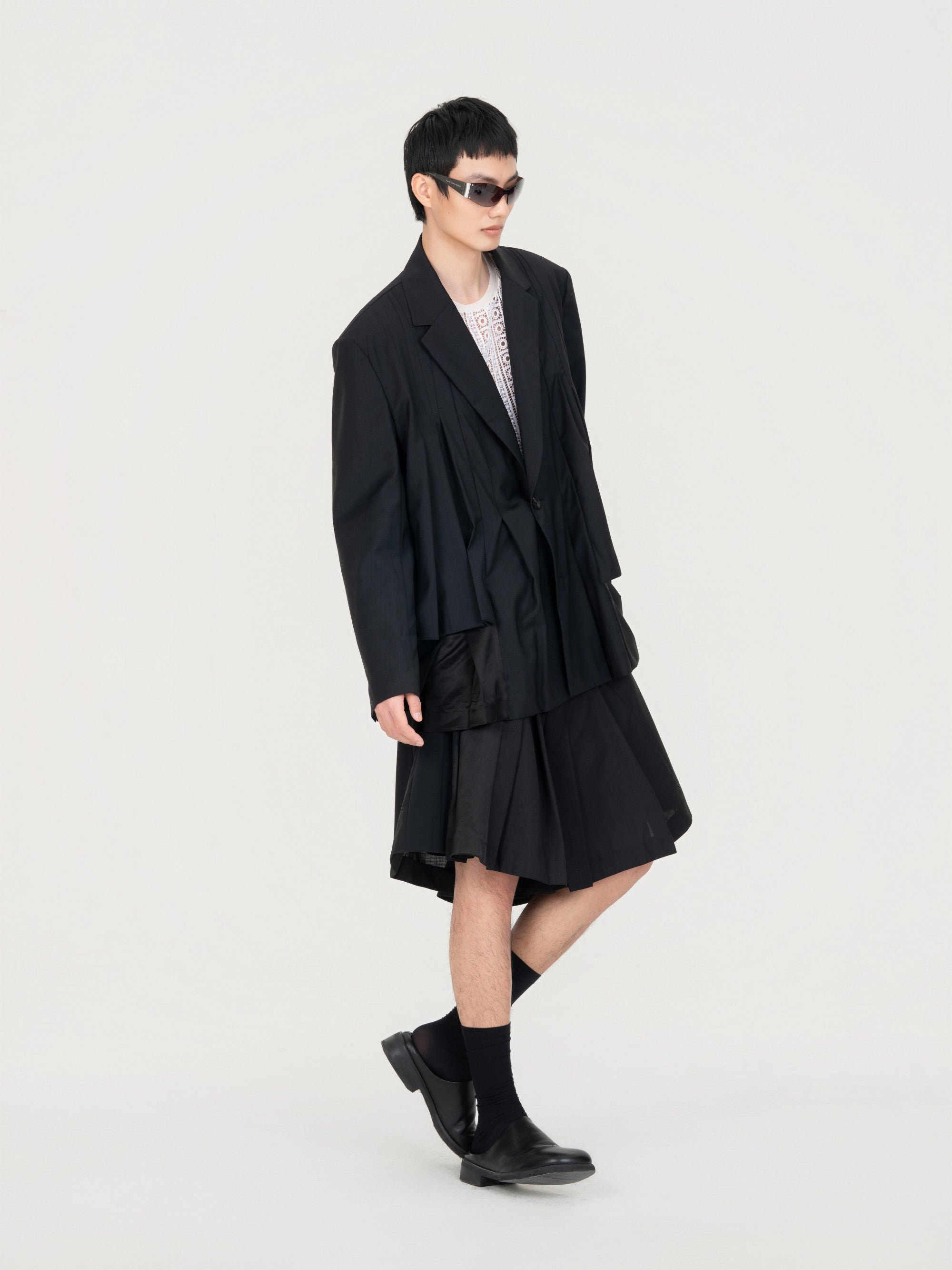 ILREGULAR PLEATS BLAZER