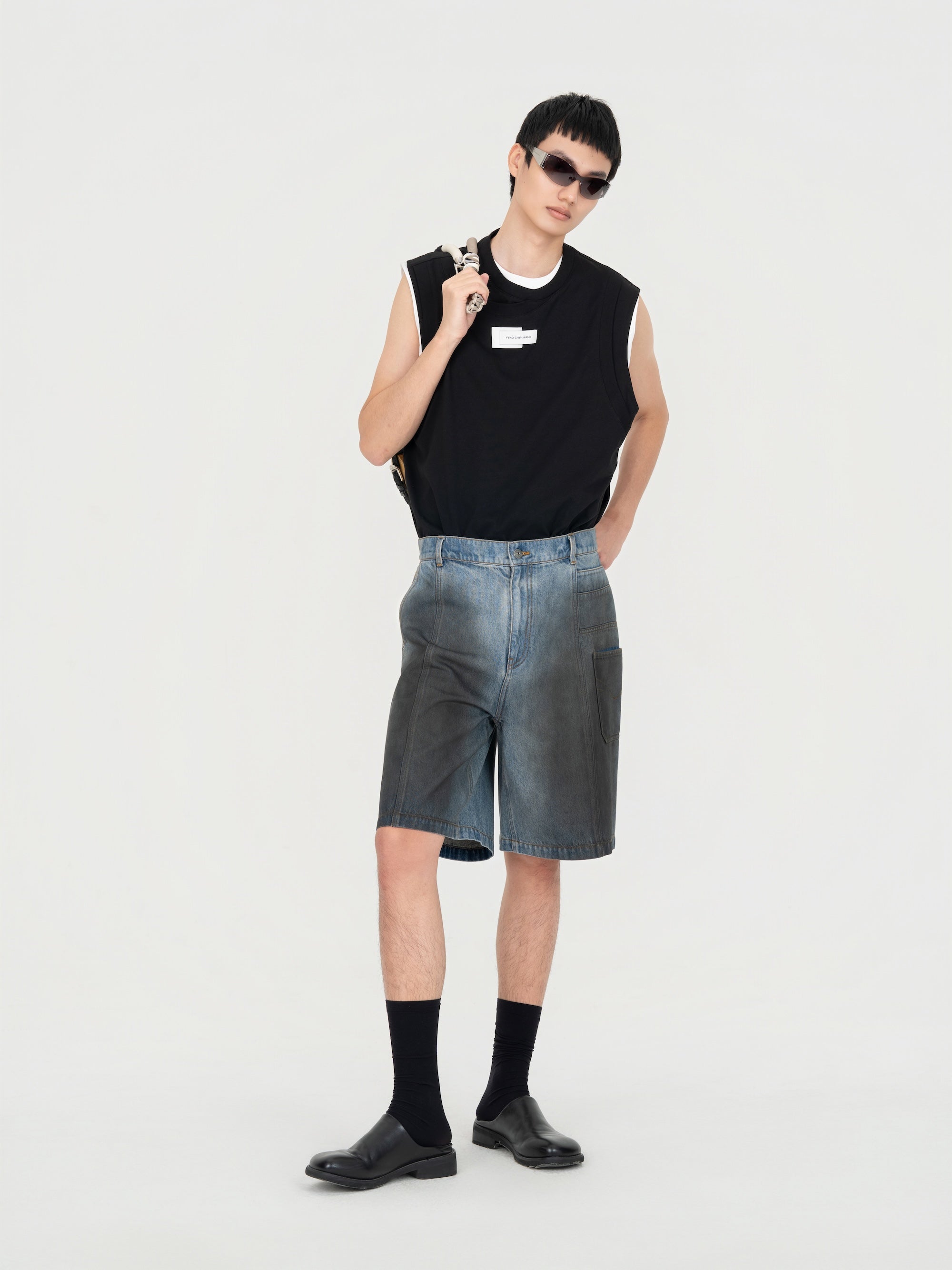 2 IN 1 BLACK LOOSE-FIT TANK TOP