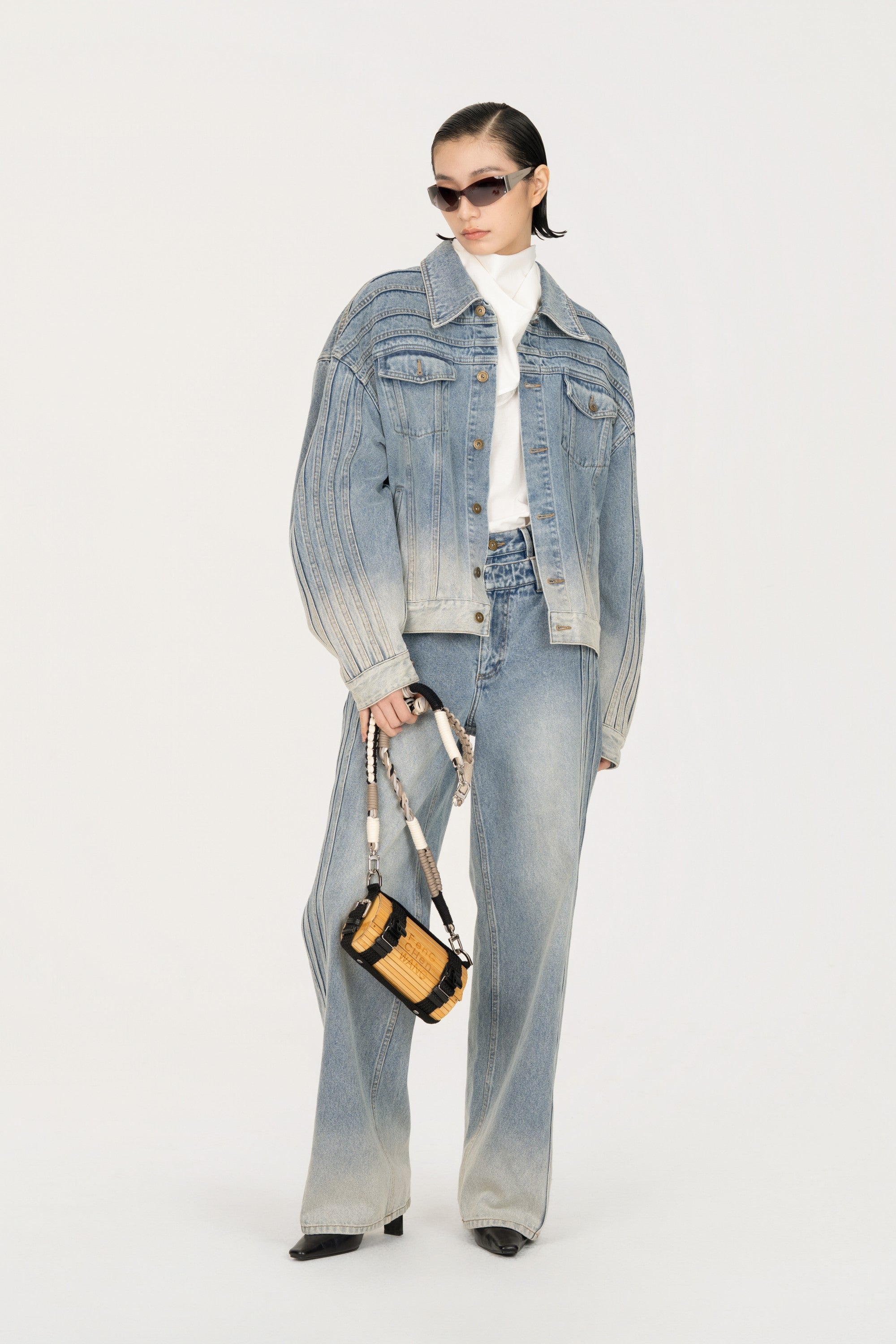 CARGO TROUSERS IN SPRAY PAINTED