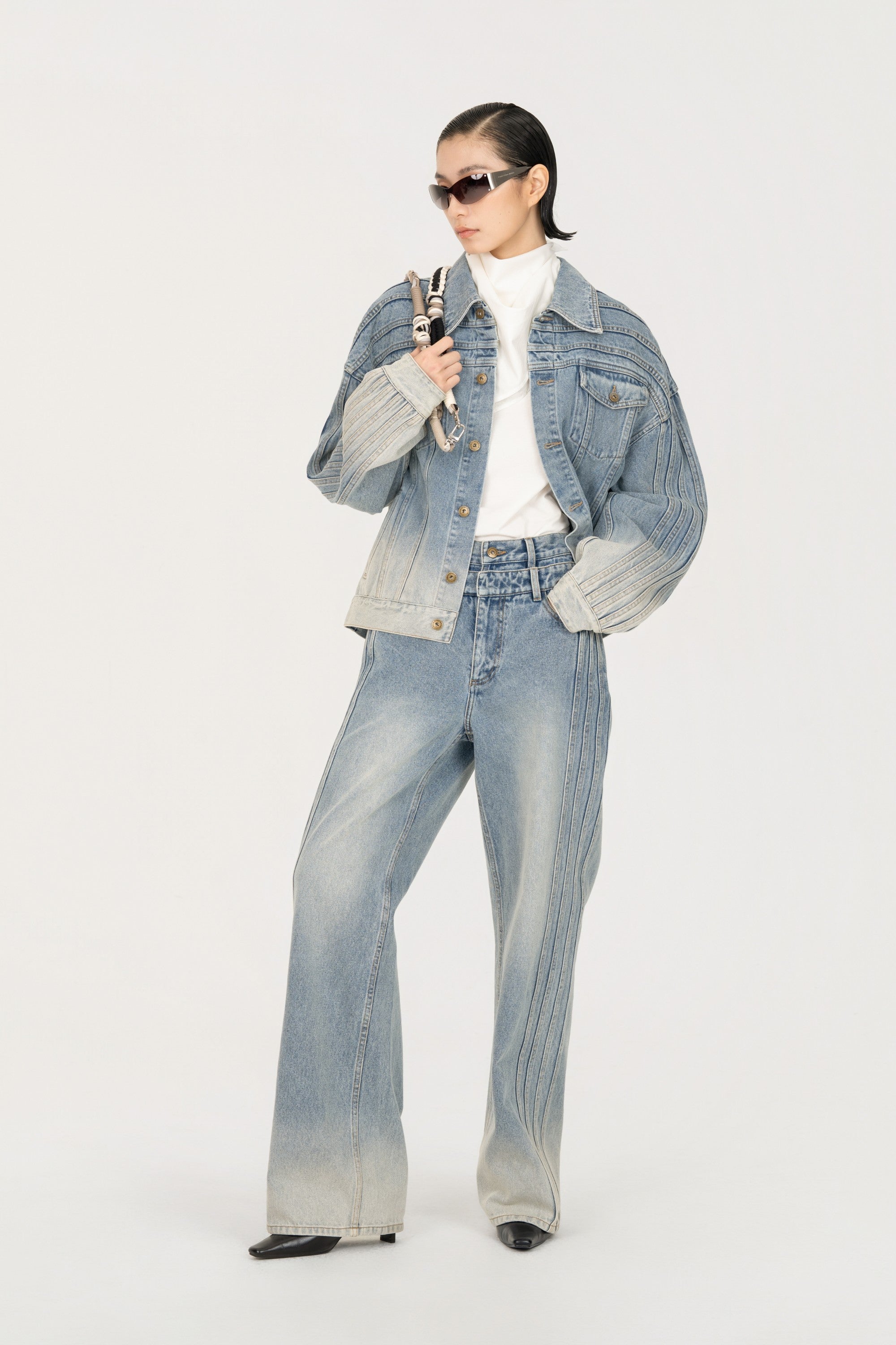 CARGO TROUSERS IN SPRAY PAINTED