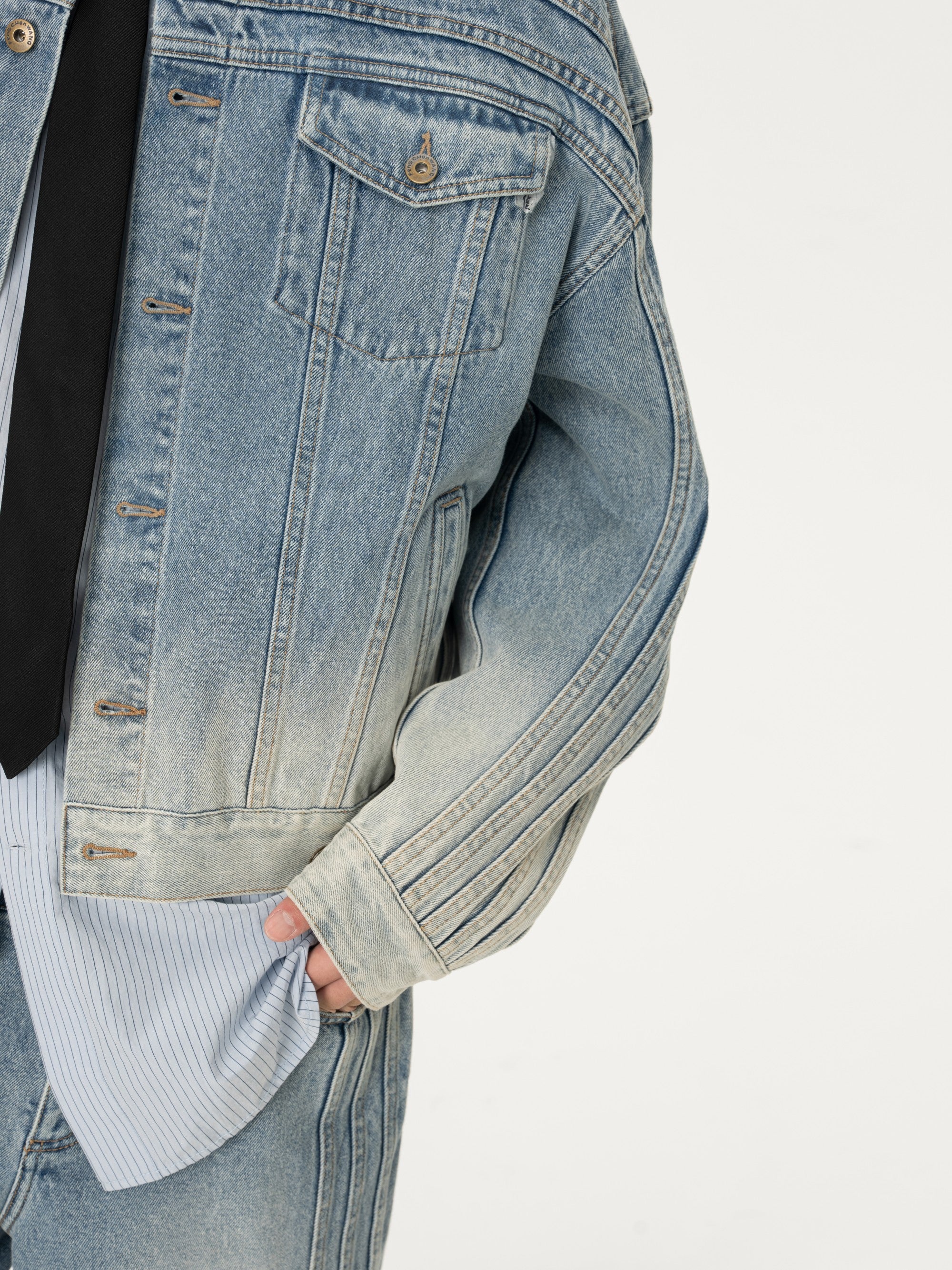 DECONSTRUCTED DENIM JACKET