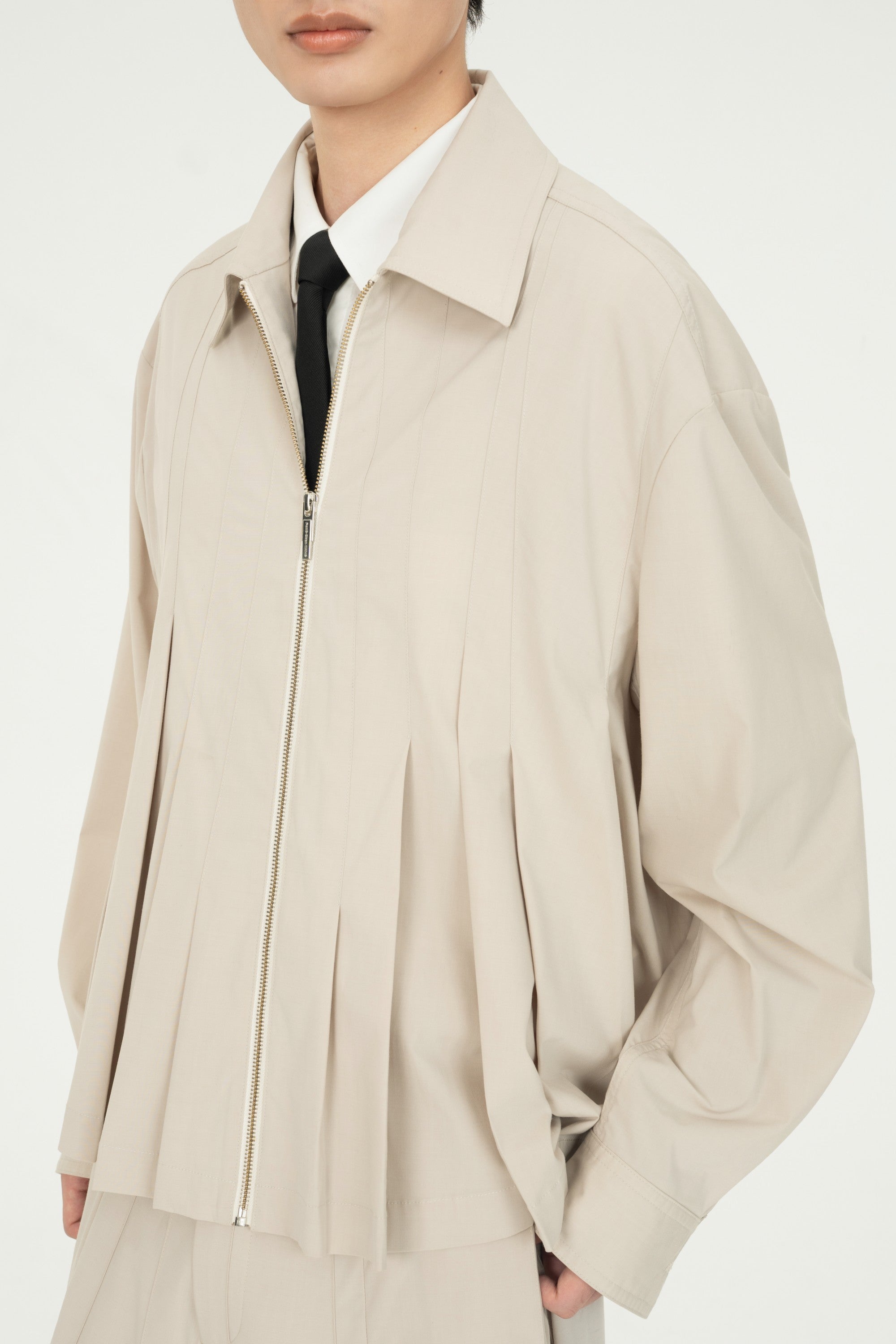 PLEATED SHIRT JACKET