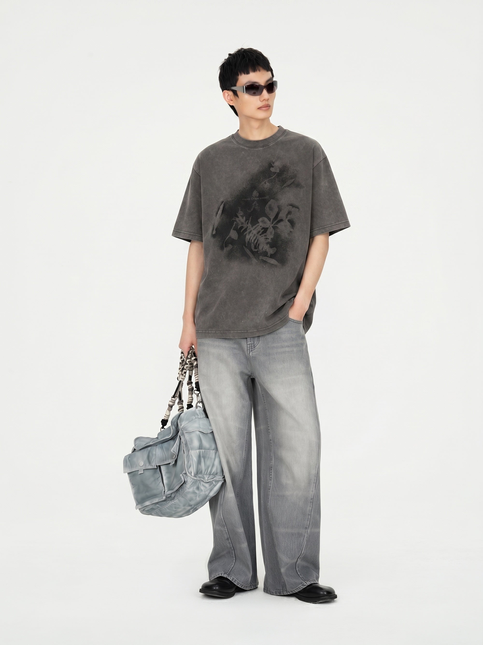 SPRAY PAINTED TEE
