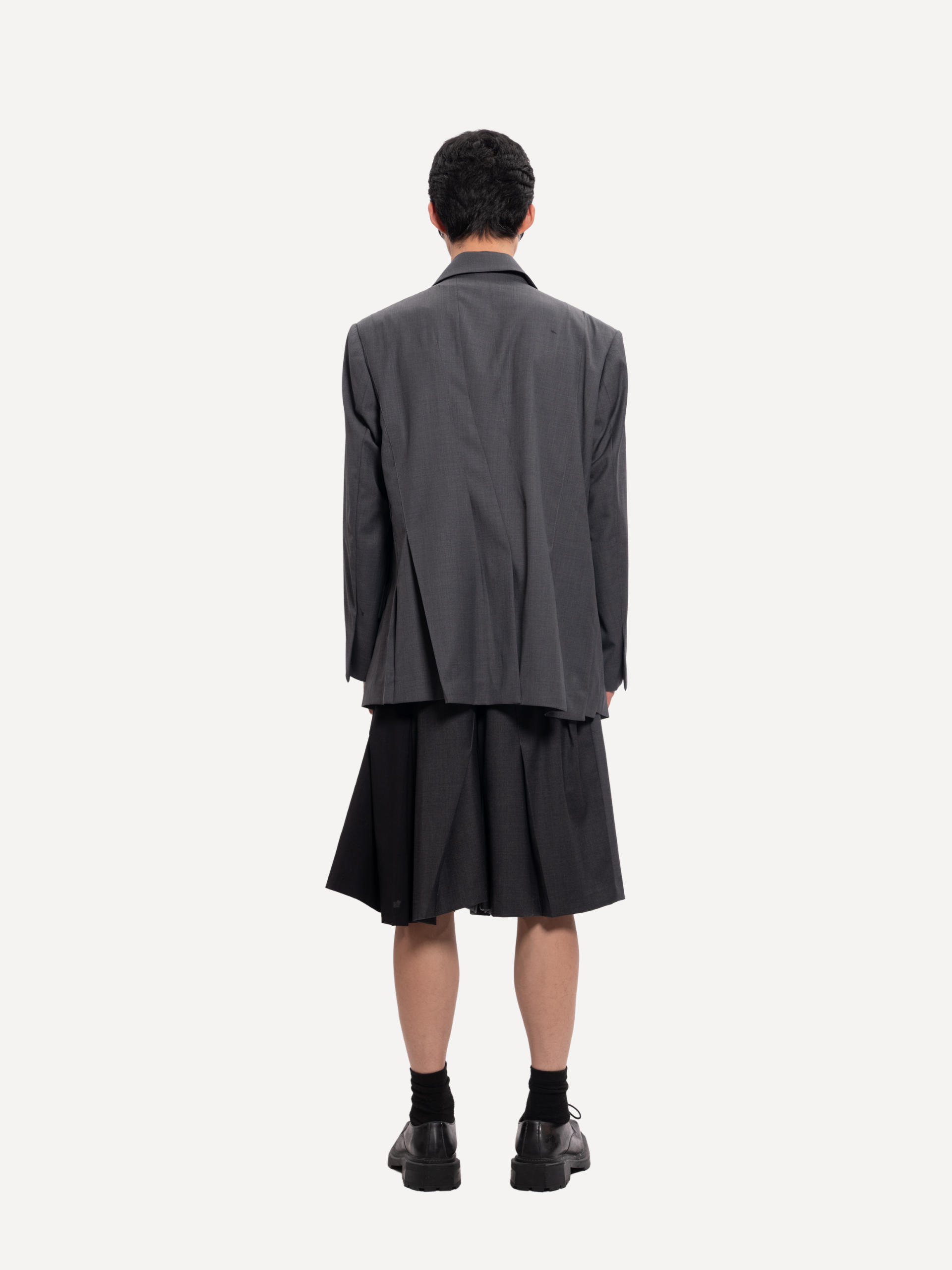 ILREGULAR PLEATS BLAZER