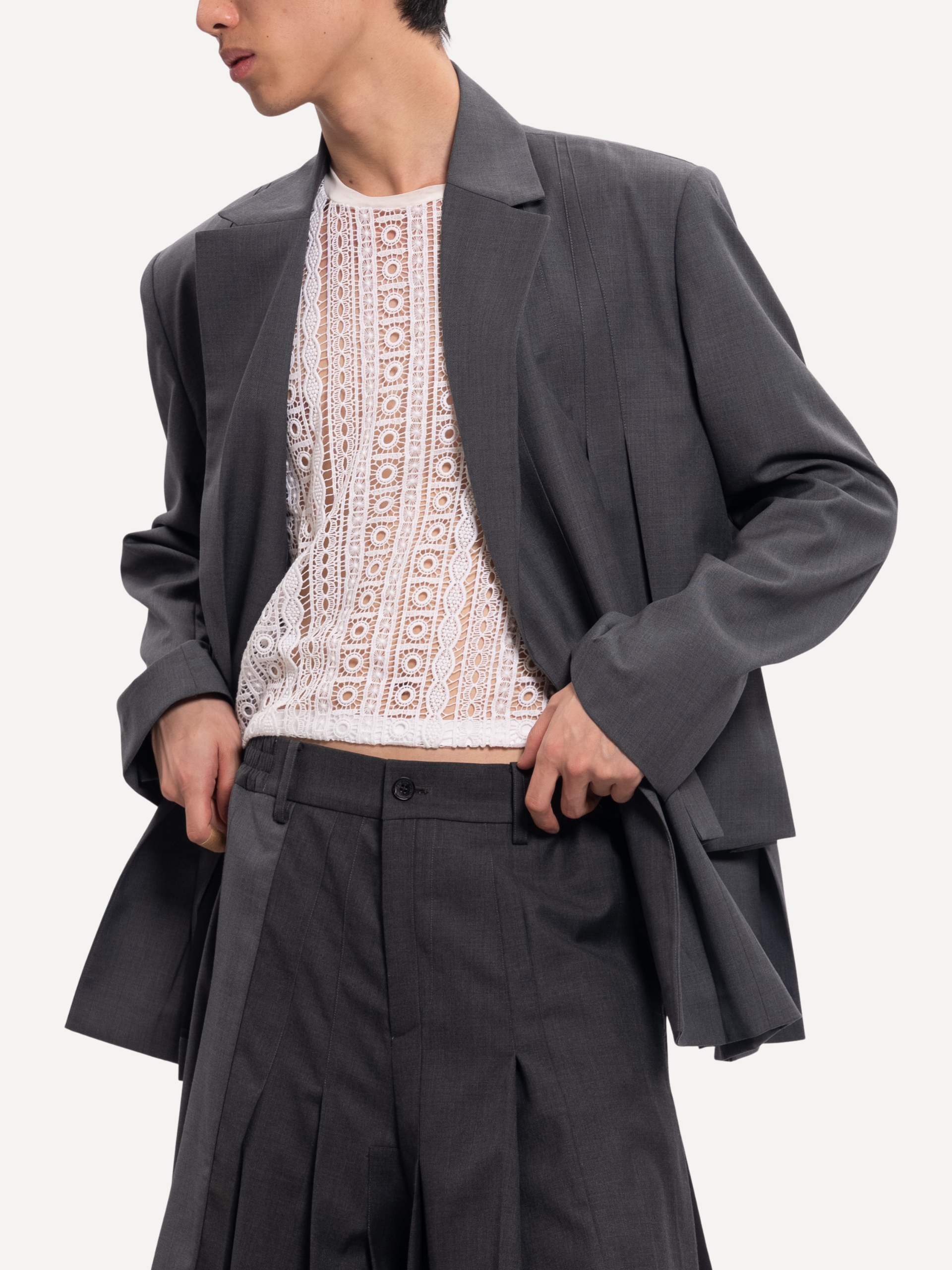 ILREGULAR PLEATS BLAZER