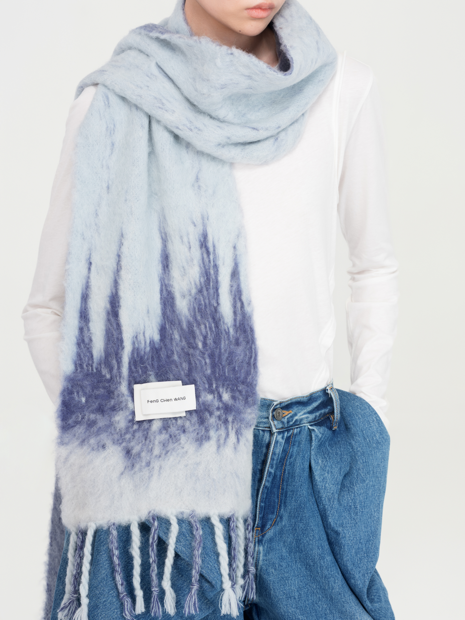 GRADIENT JACQUARD KNIT SCARF