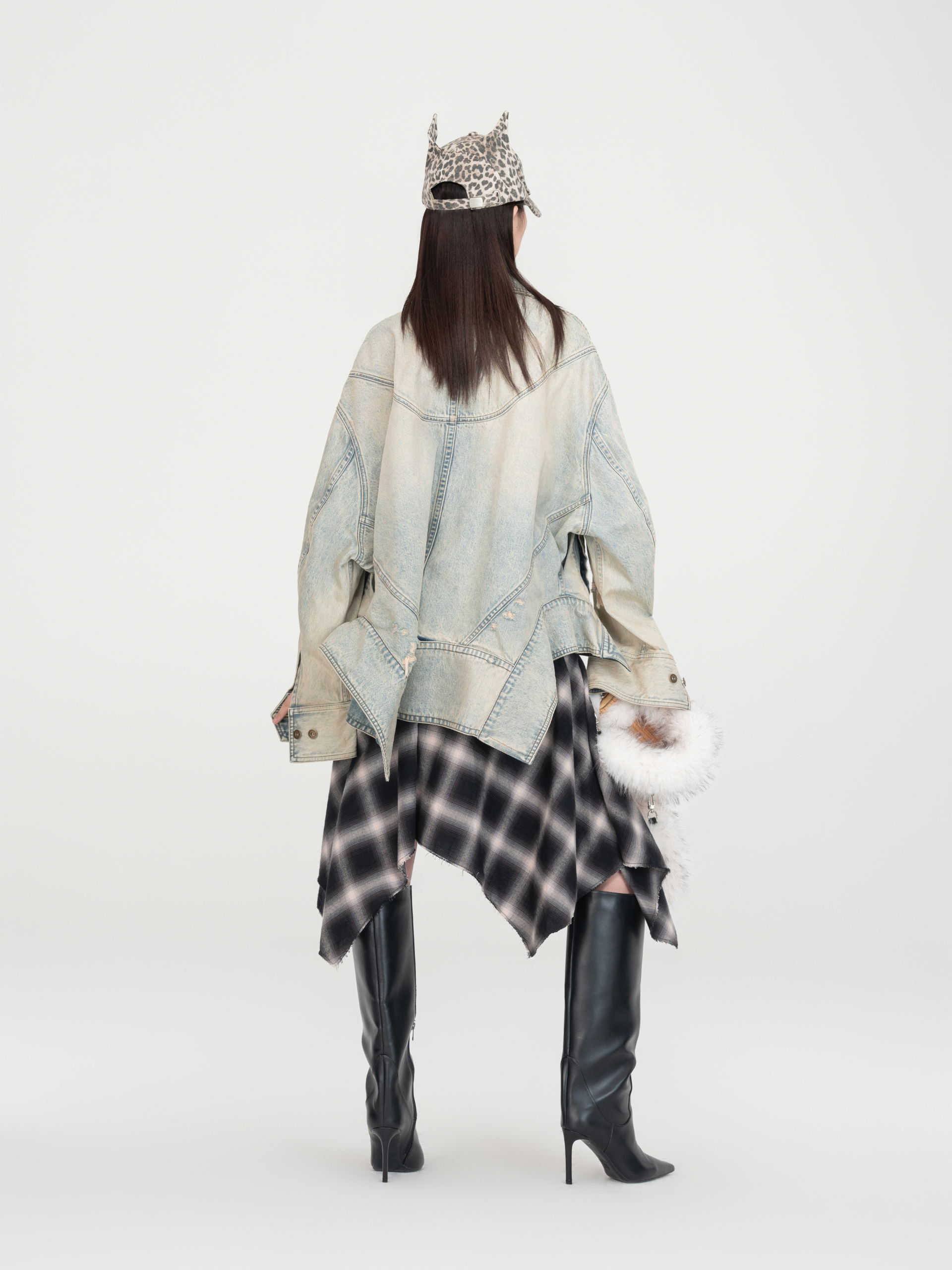LIGHT BLUE INVERTED-CONSTRUCTION DISTRESSED DENIM JACKET