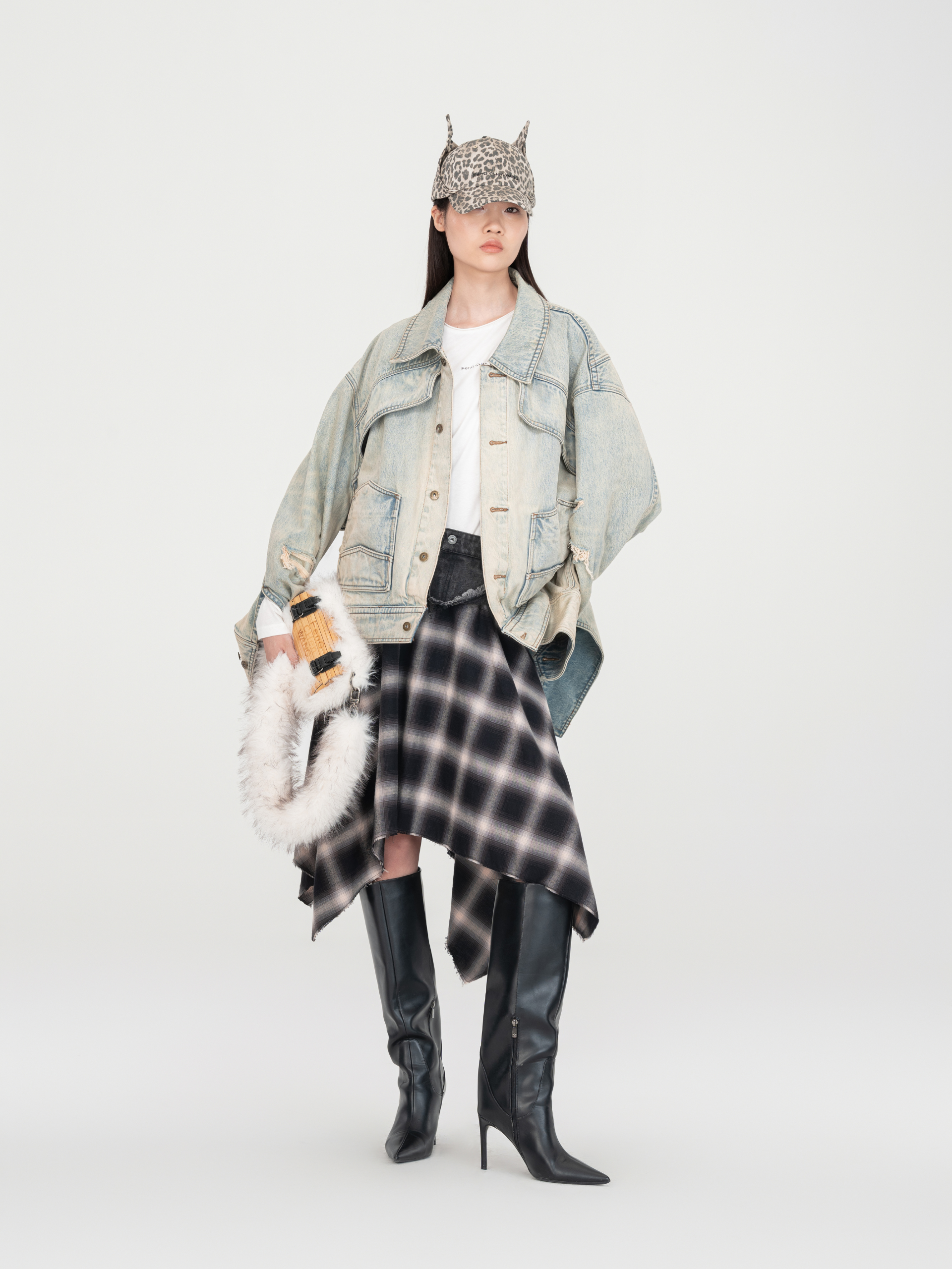 LIGHT BLUE INVERTED-CONSTRUCTION DISTRESSED DENIM JACKET