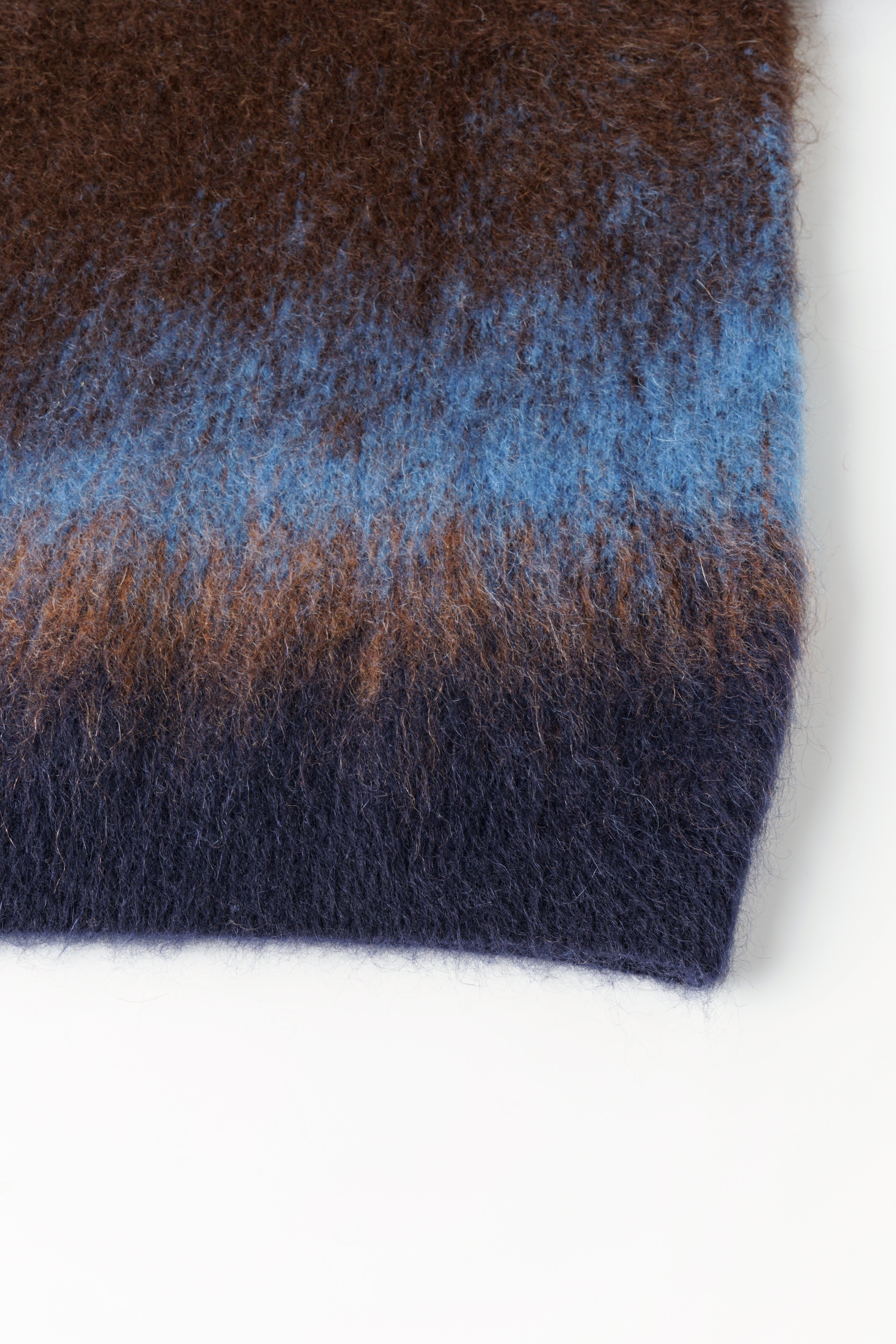 BROWN-TO-BLUE GRADIENT SWEATER