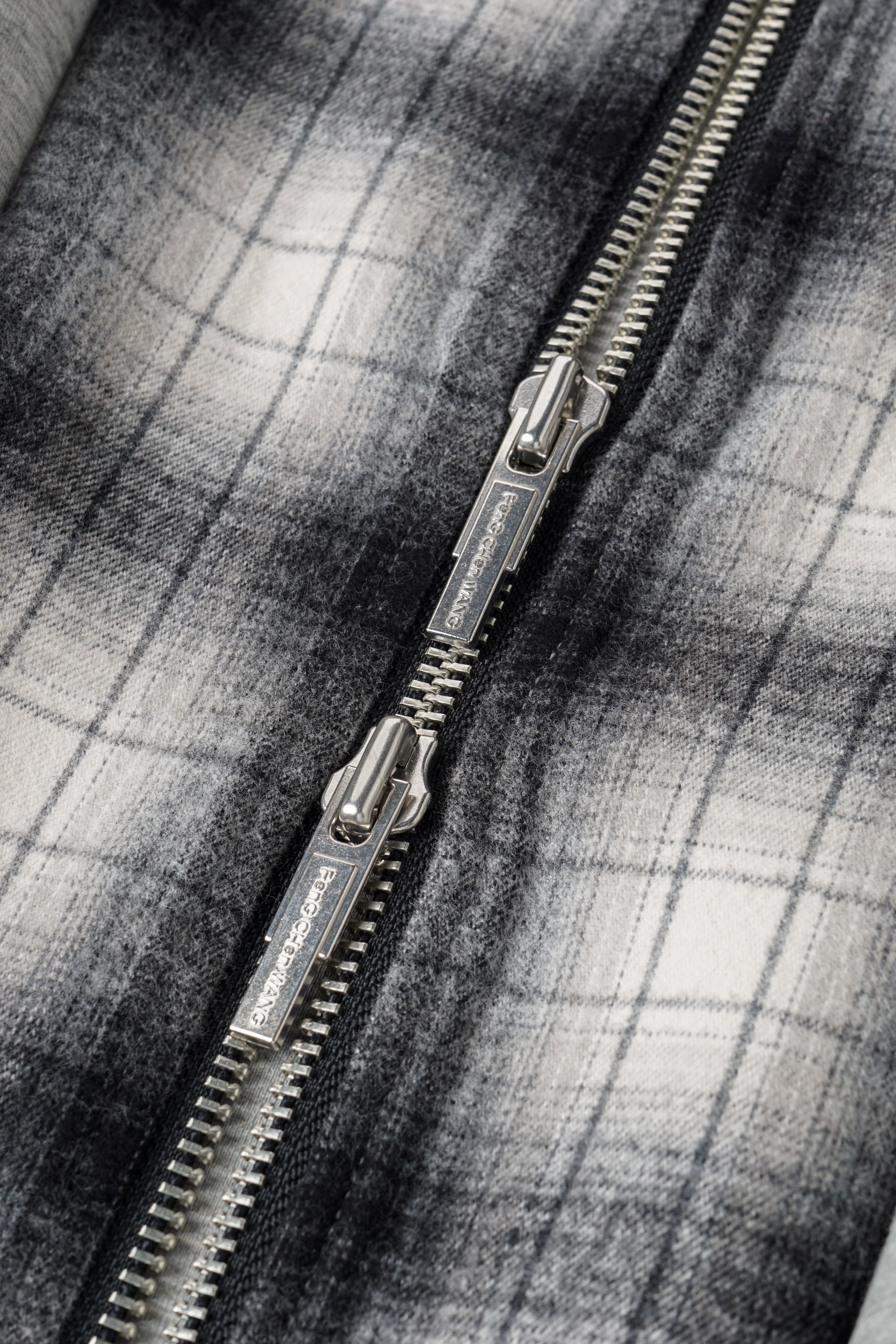 GREY COLOR-BLOCKED PLAID SPACER FABRIC JACKET - Feng Chen Wang