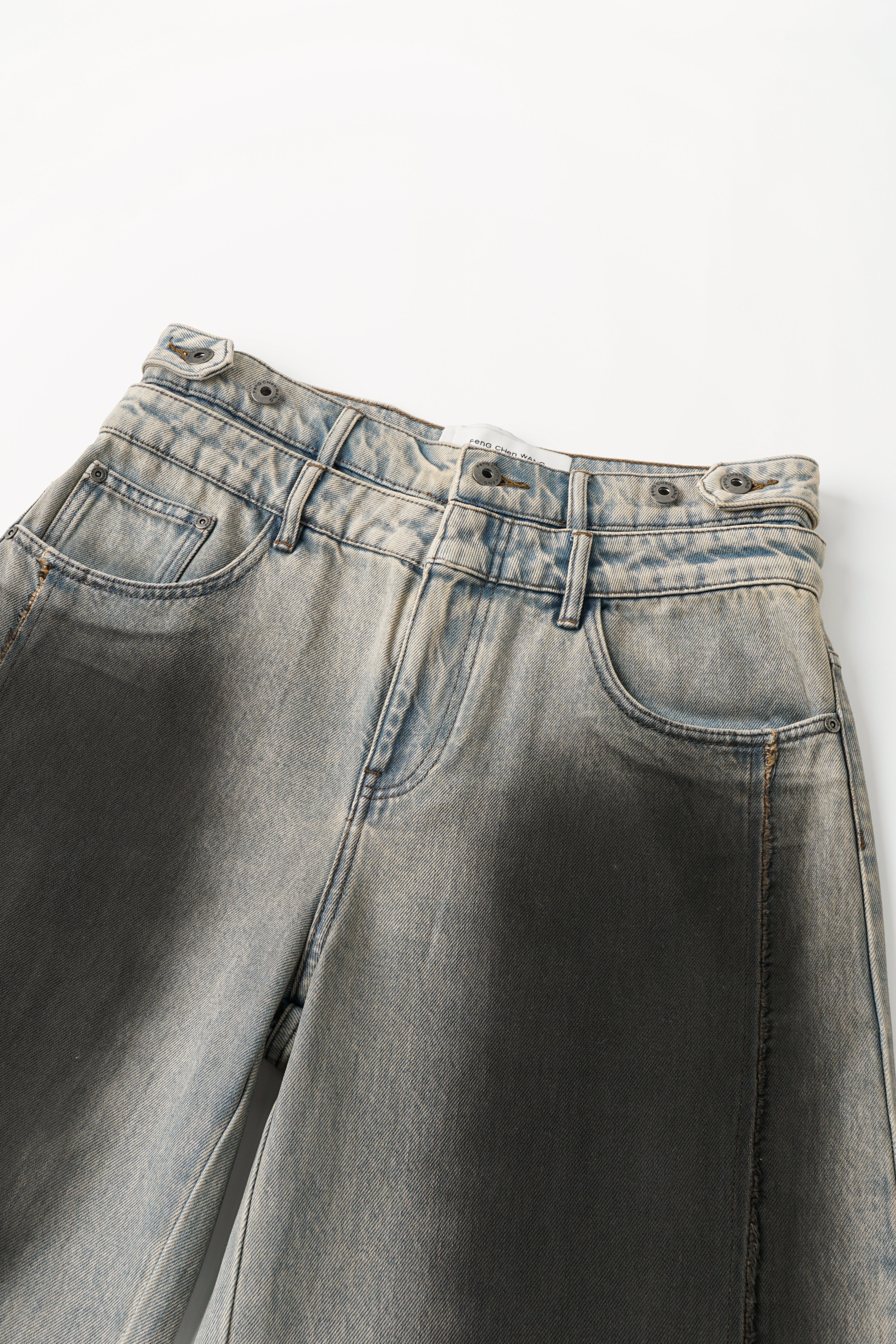 BLUE-TO-BLACK VINTAGE OMBRE JEANS