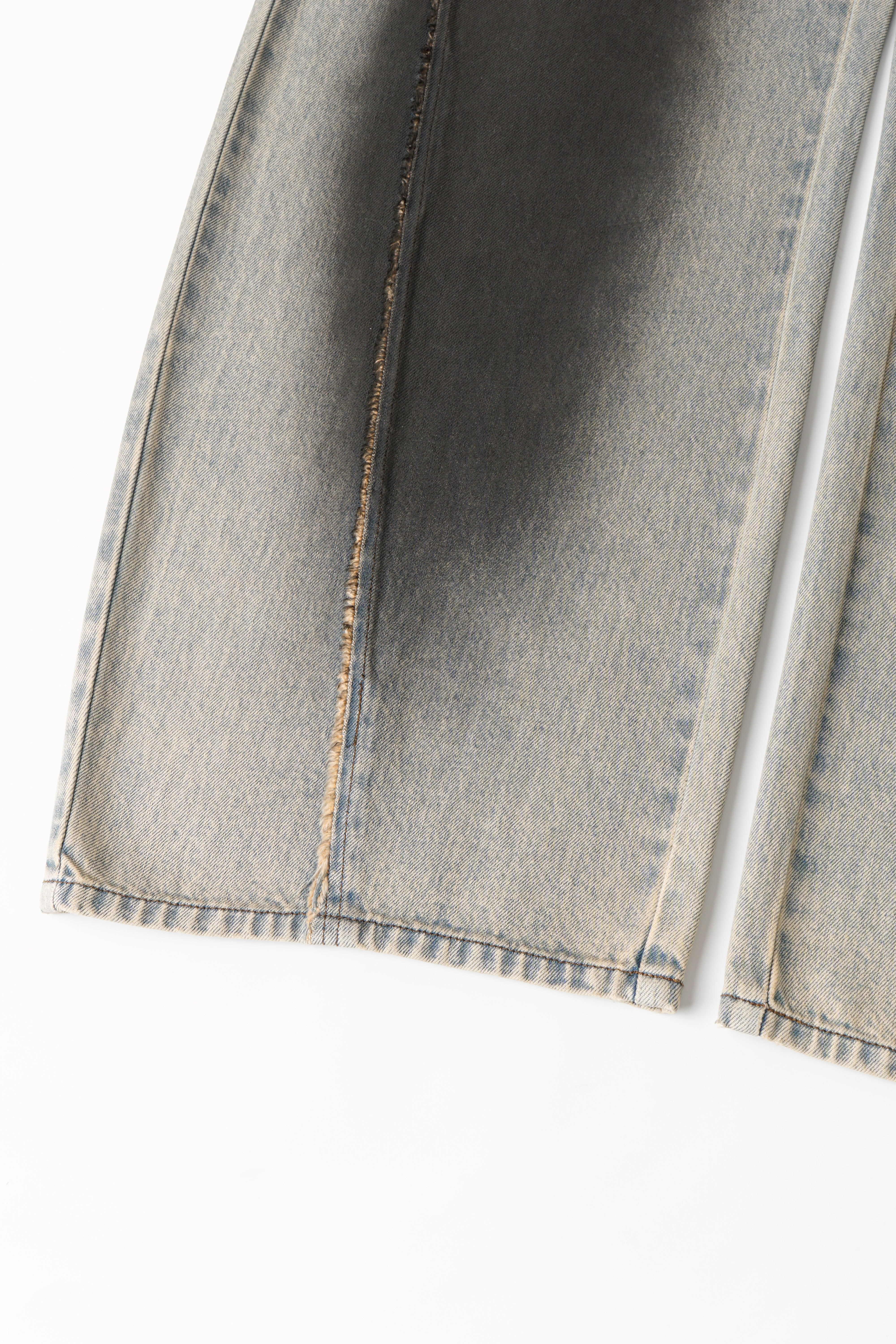 BLUE-TO-BLACK VINTAGE OMBRE JEANS