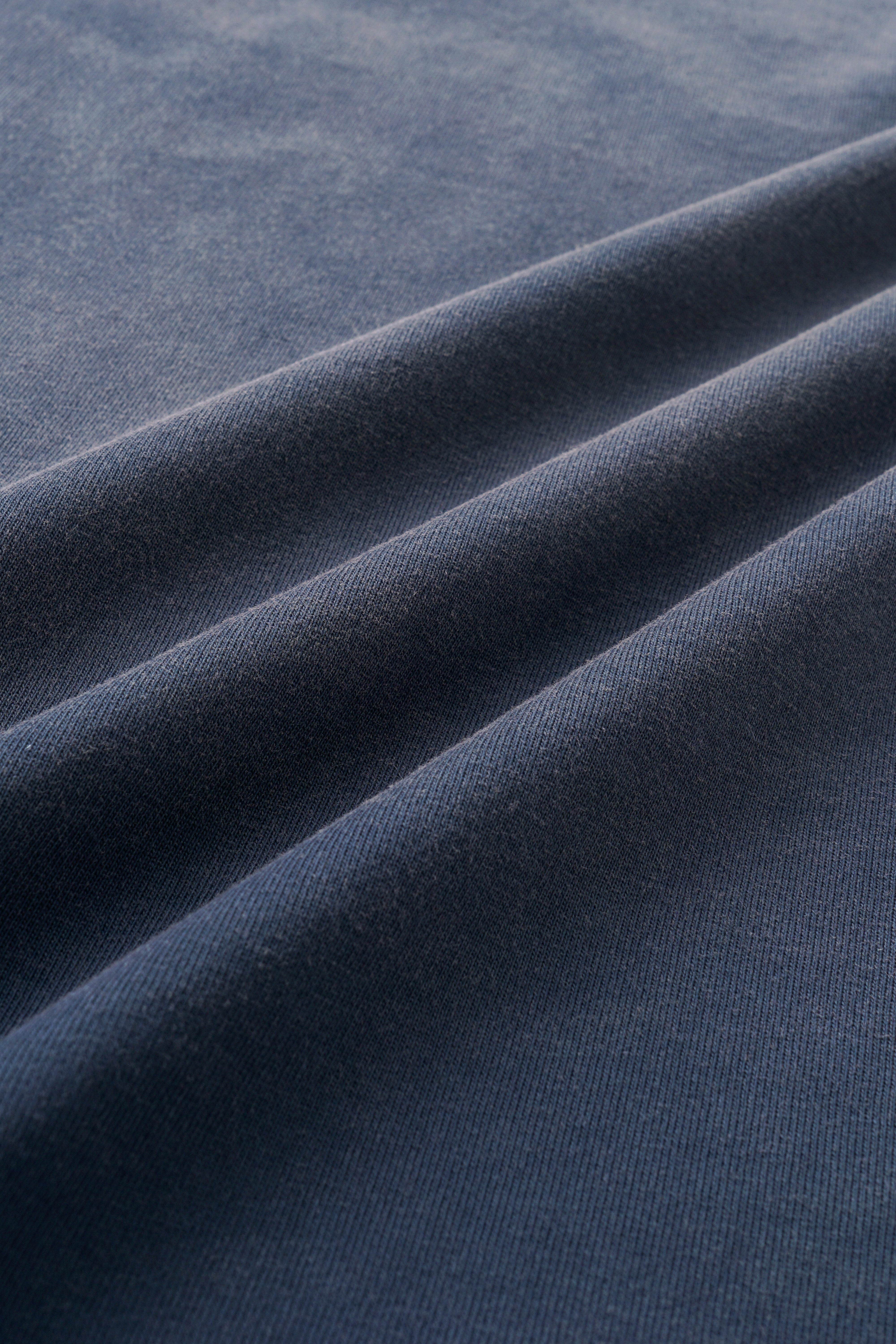 NAVY GRADIENT WASHED PATCHWORK LONG-SLEEVE T-SHIRT - Feng Chen Wang