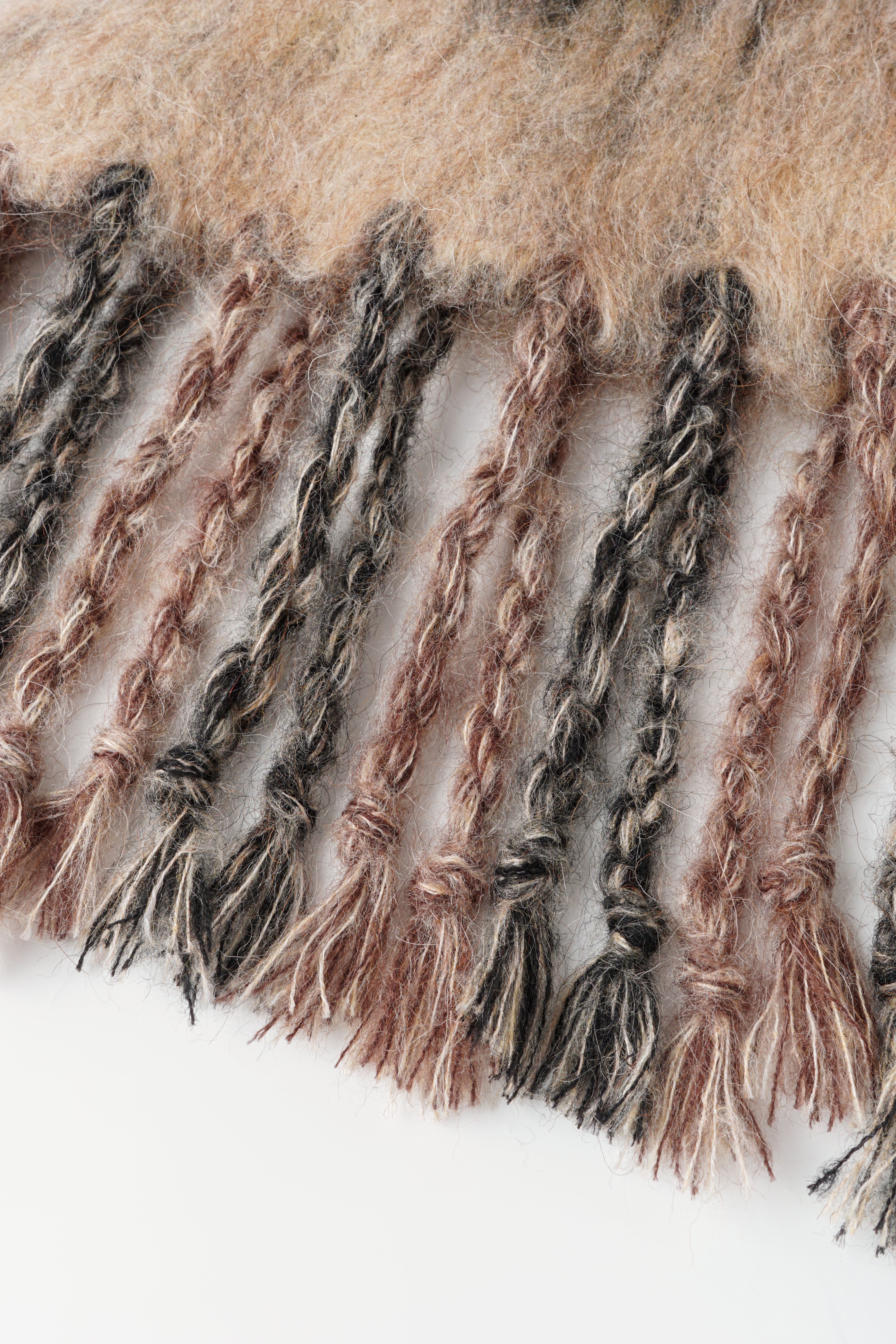 GRADIENT JACQUARD KNIT SCARF