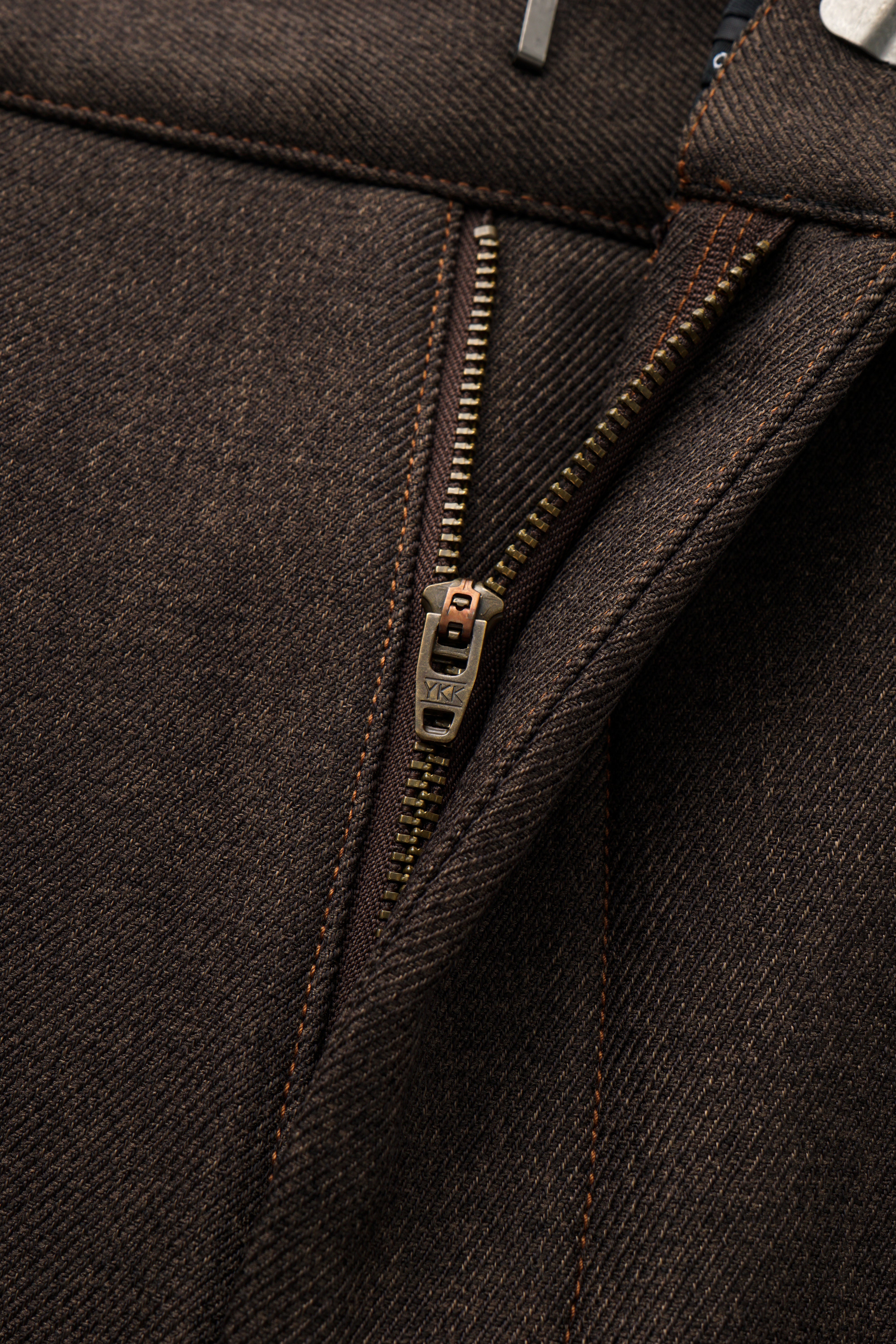 CASUAL STRAIGHT-LEG TROUSERS