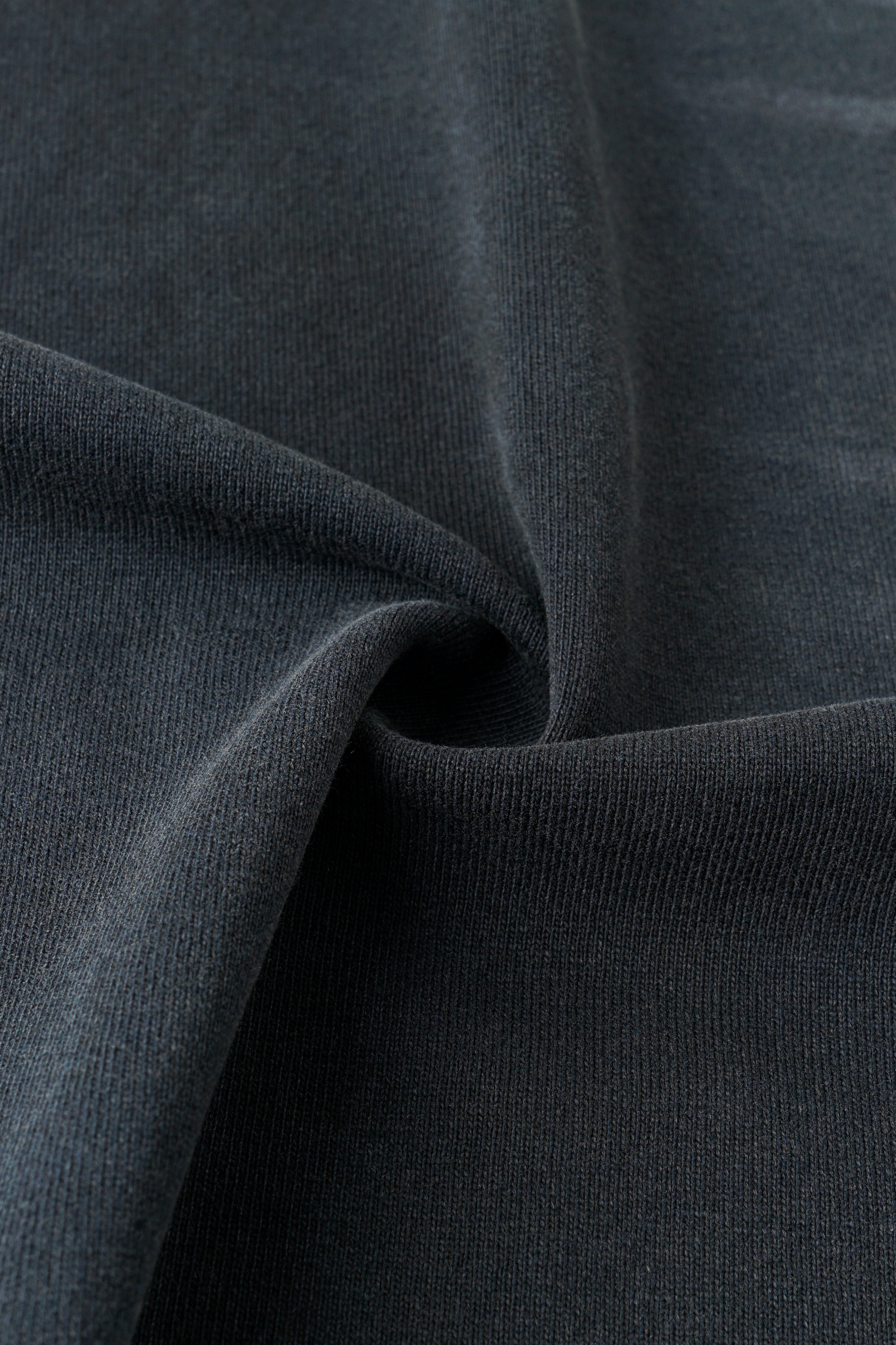 DARK NAVY WASHED SPRAY-DYED T-SHIRT