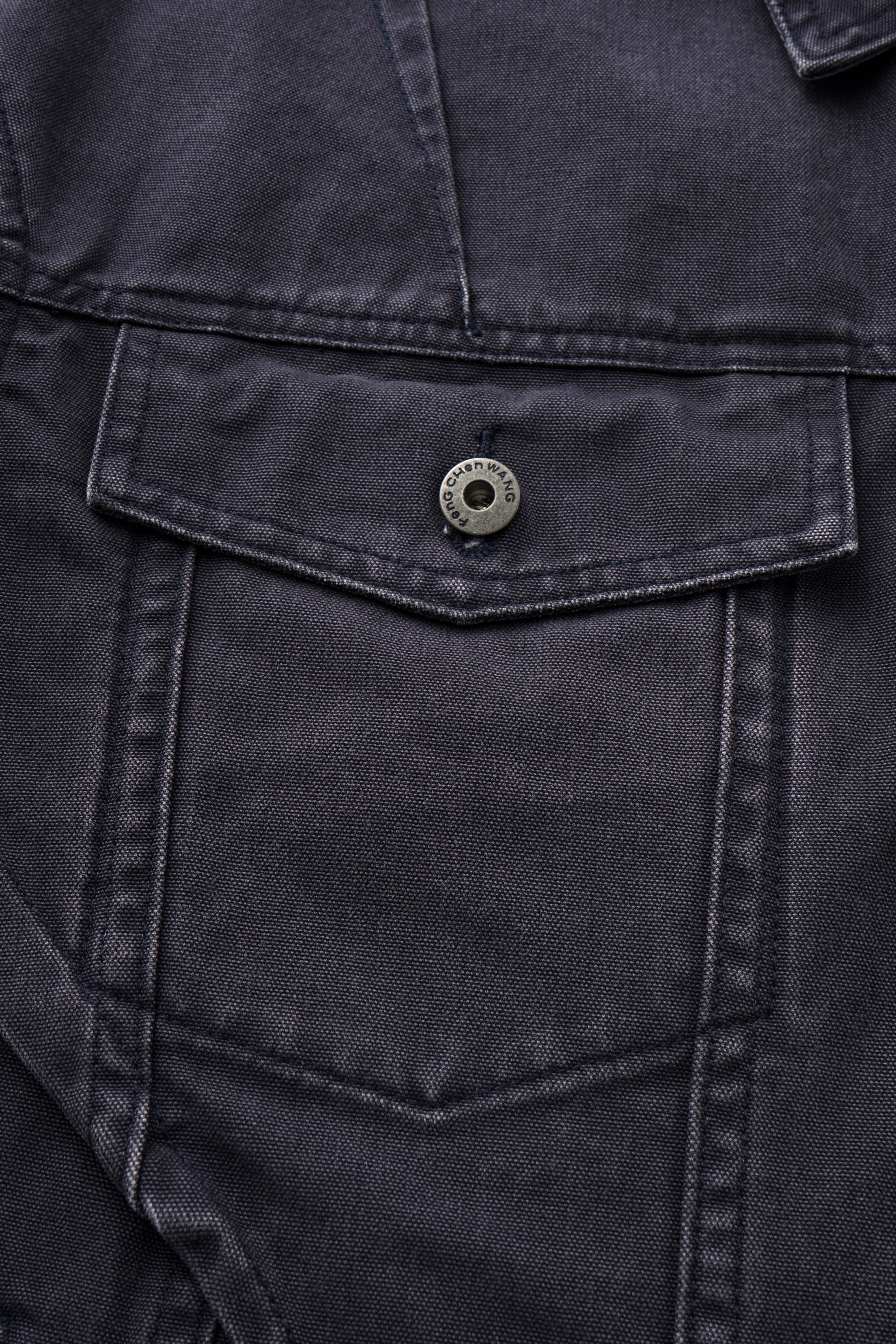 WASHED PLEATED DENIM JACKET