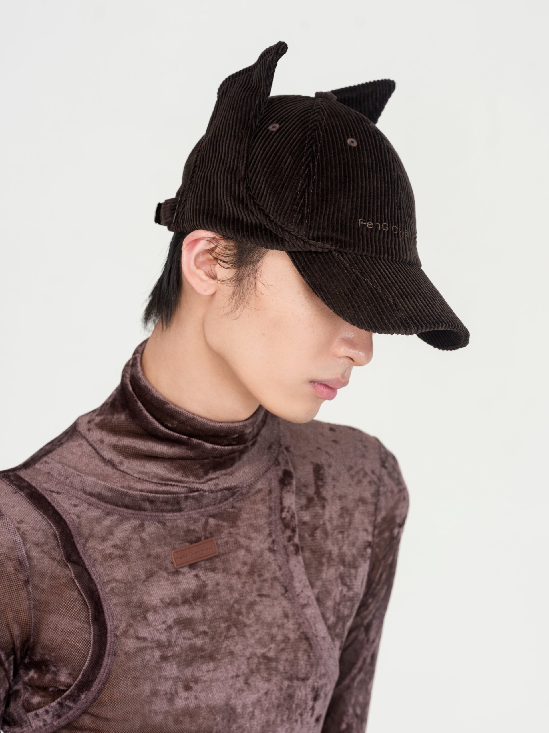 BROWN CORDUROY CAT-EAR CAP