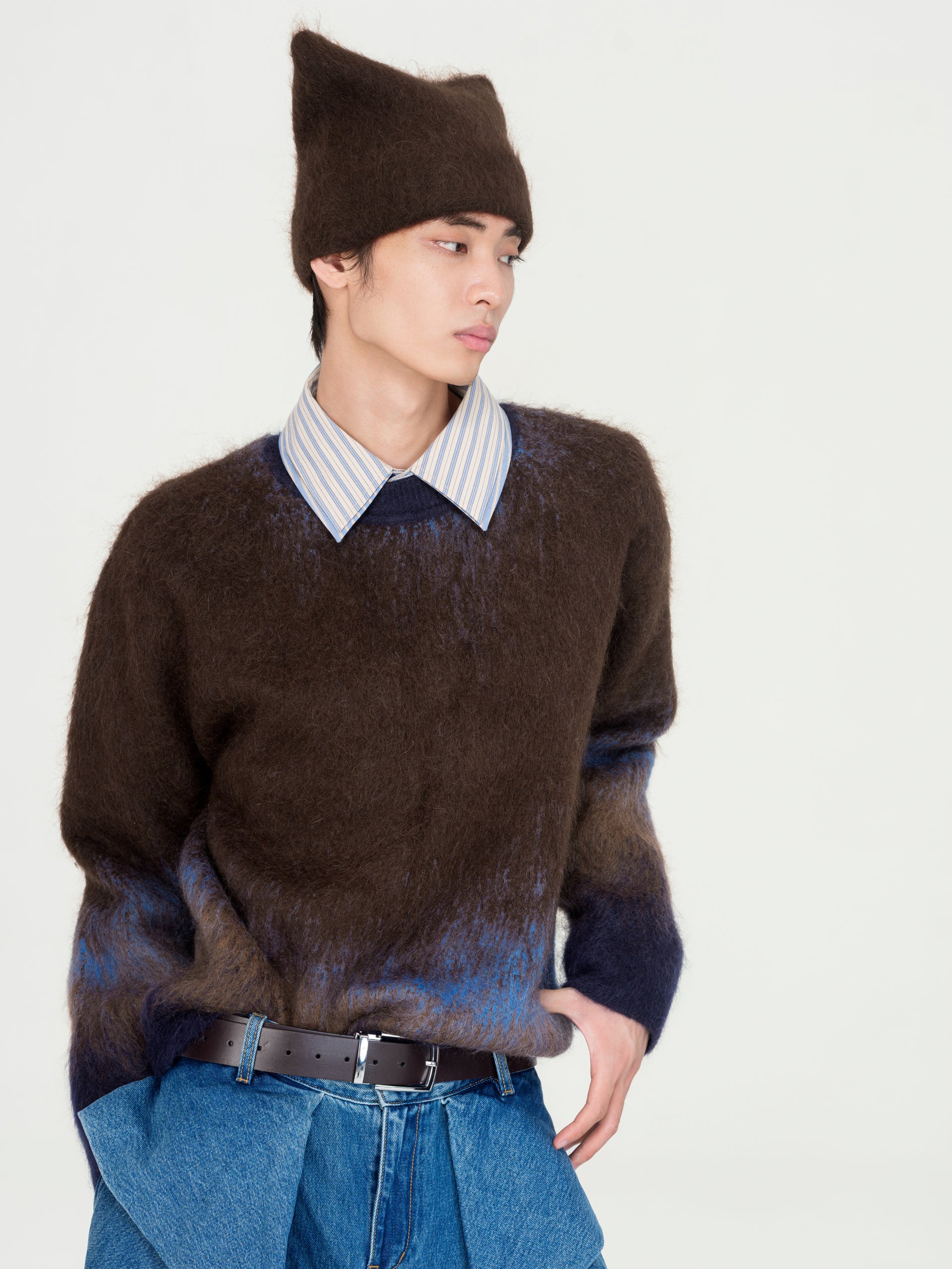 BROWN-TO-BLUE GRADIENT SWEATER