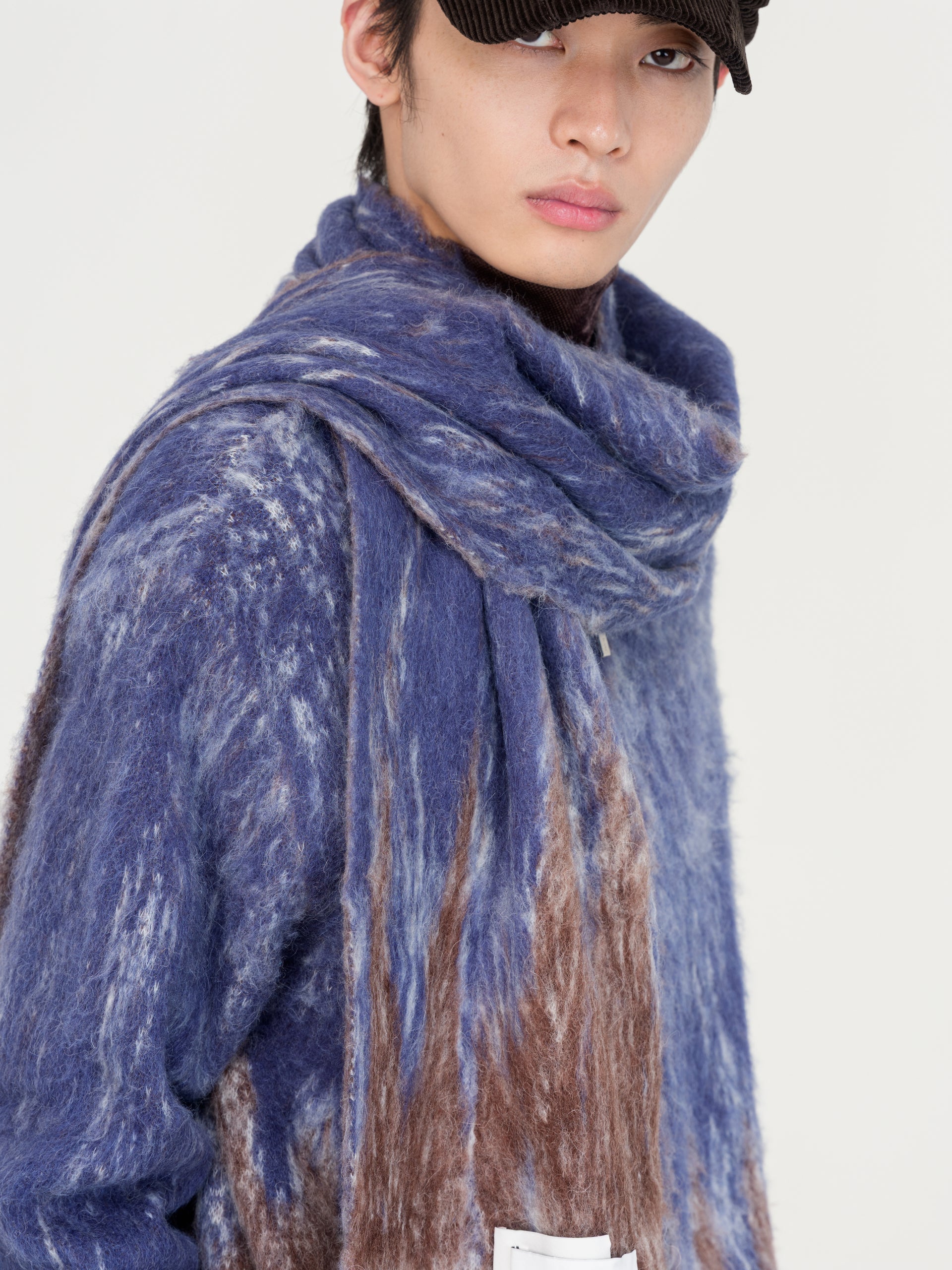 GRADIENT JACQUARD KNIT SCARF