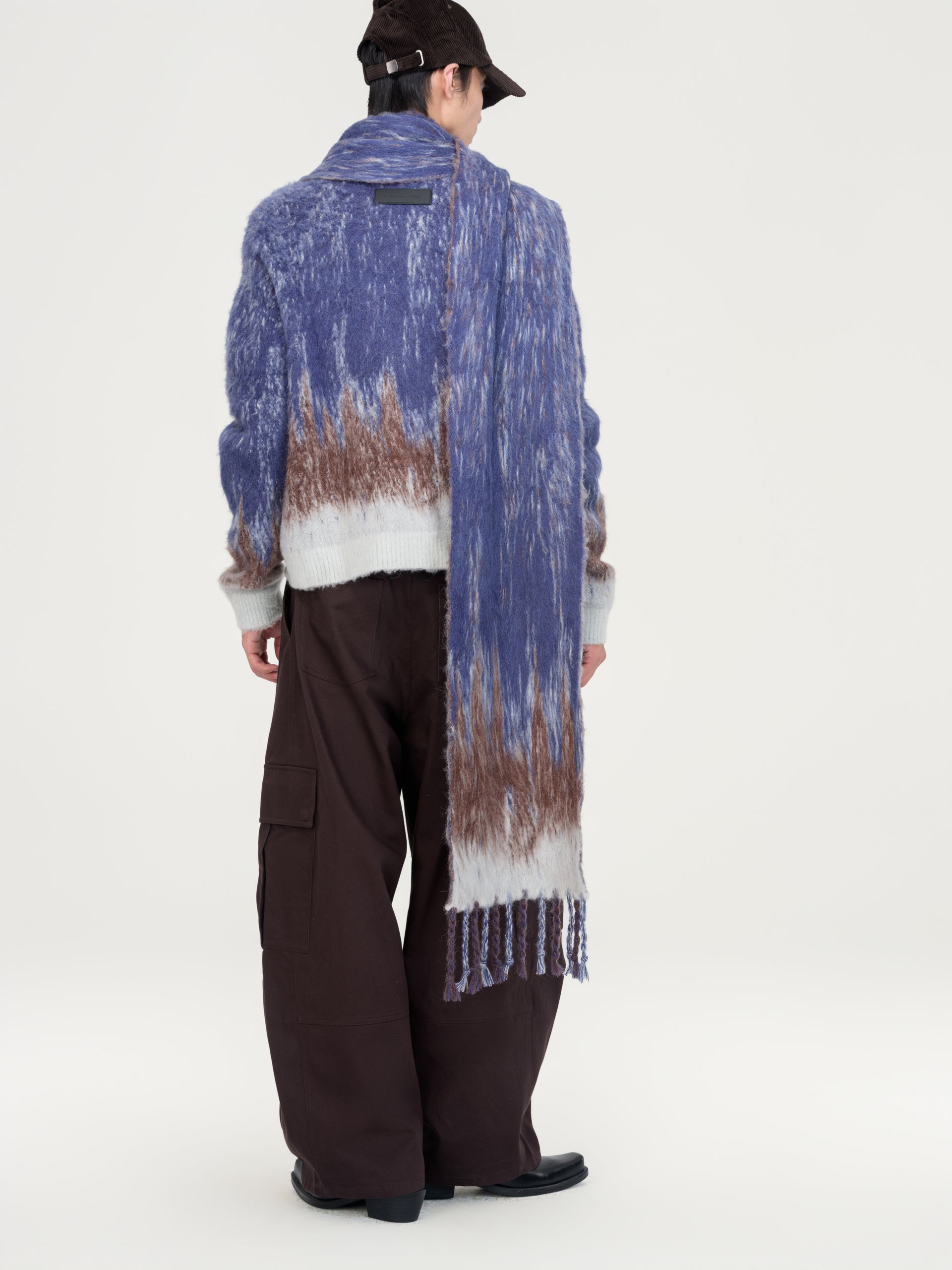 GRADIENT JACQUARD KNIT SCARF