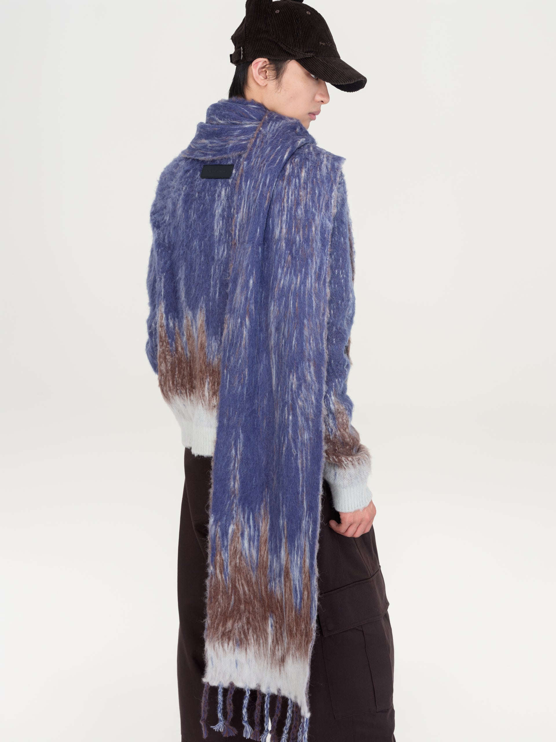 GRADIENT JACQUARD KNIT SCARF