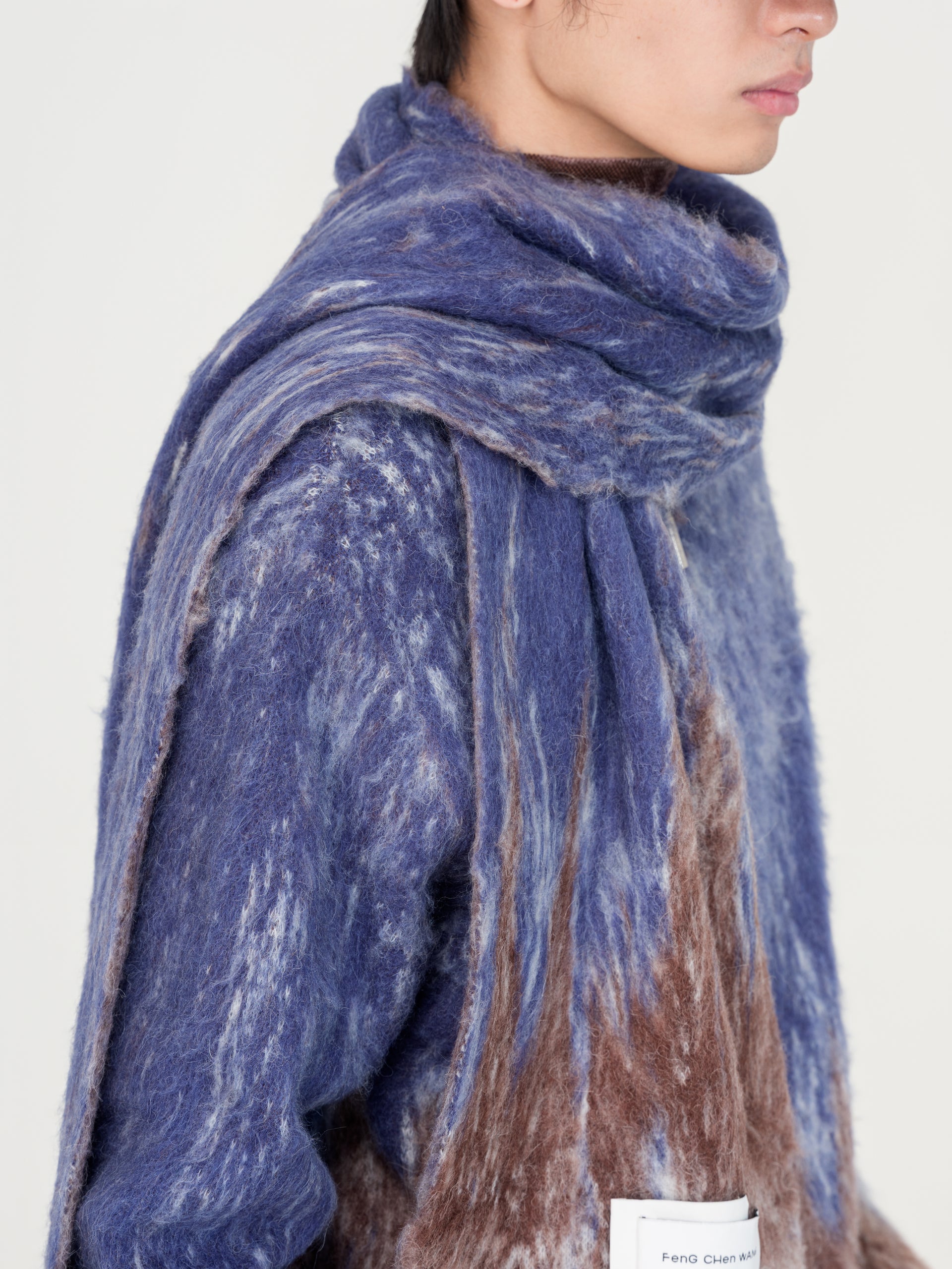 GRADIENT JACQUARD KNIT SCARF
