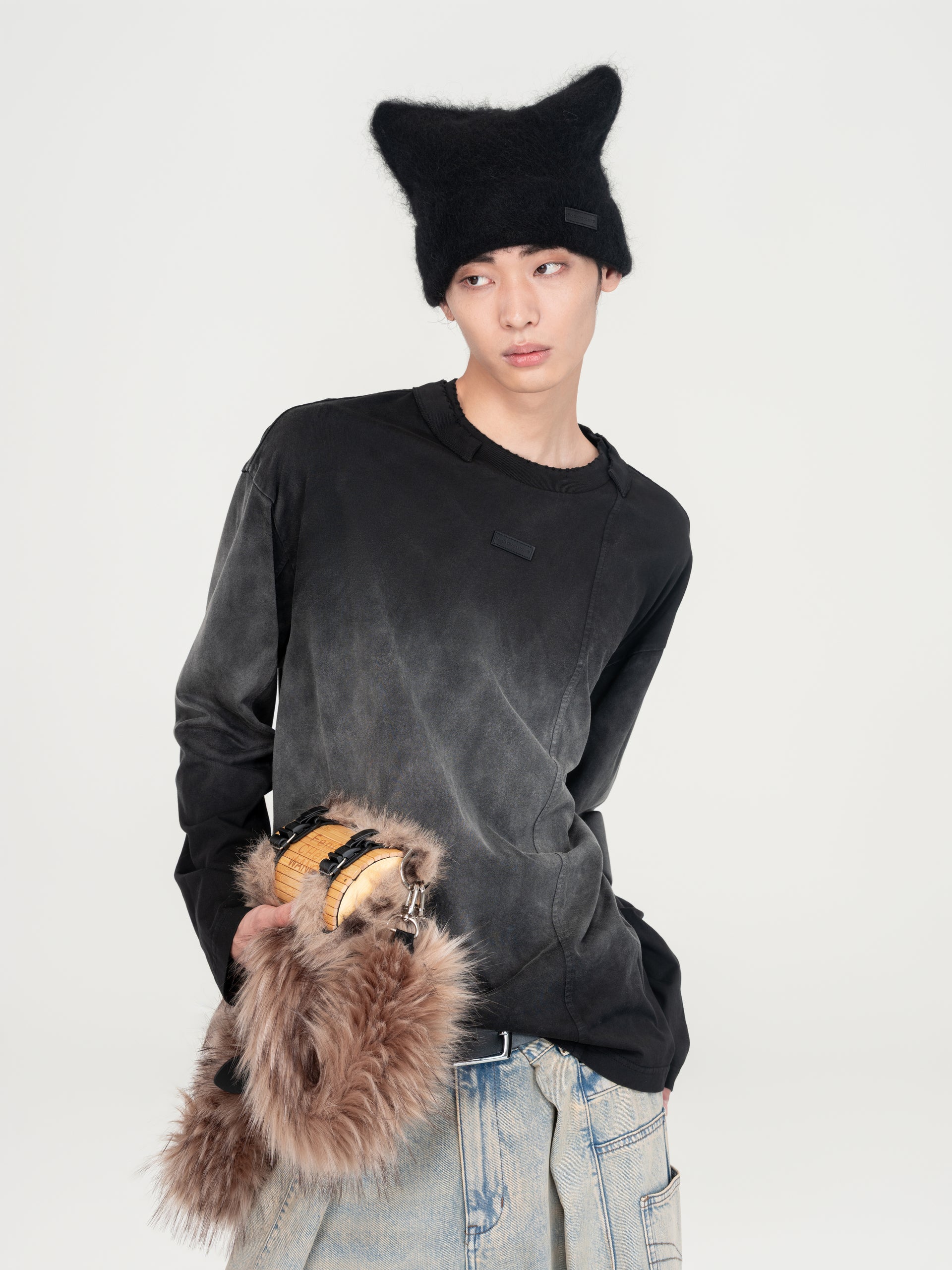 BLACK-GREY GRADIENT WASHED LONG-SLEEVE T-SHIRT