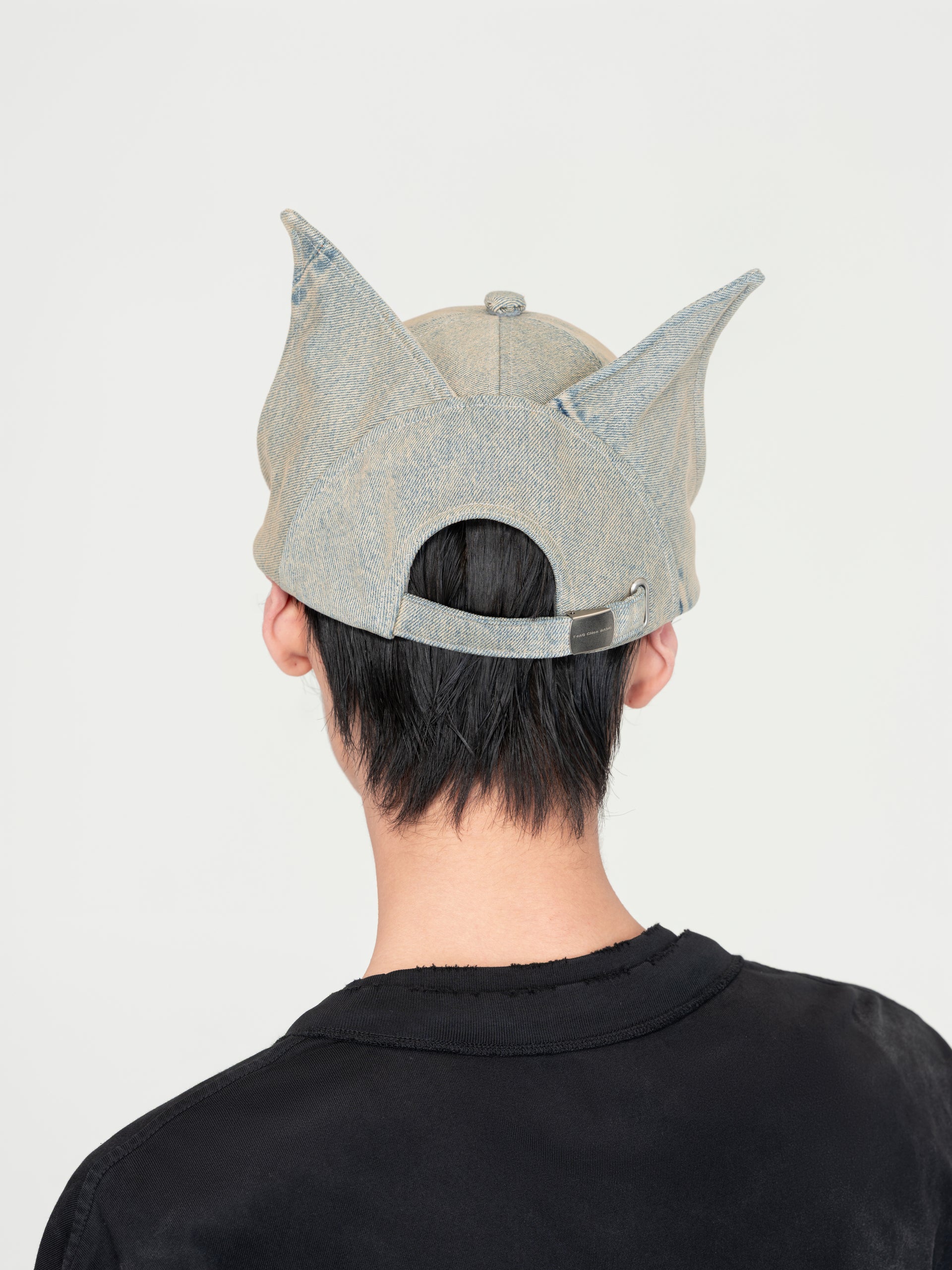 LIGHT-WASH DENIM CAT-EAR CAP