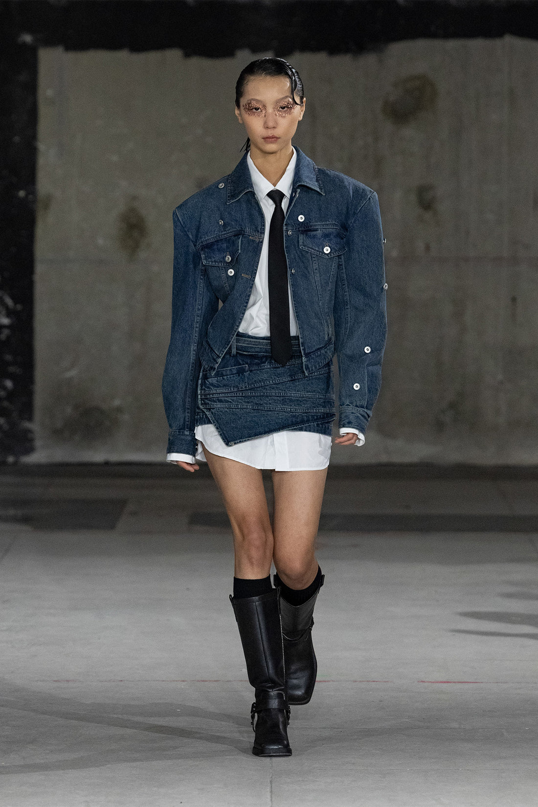 Autumn Winter 24 – Feng Chen Wang