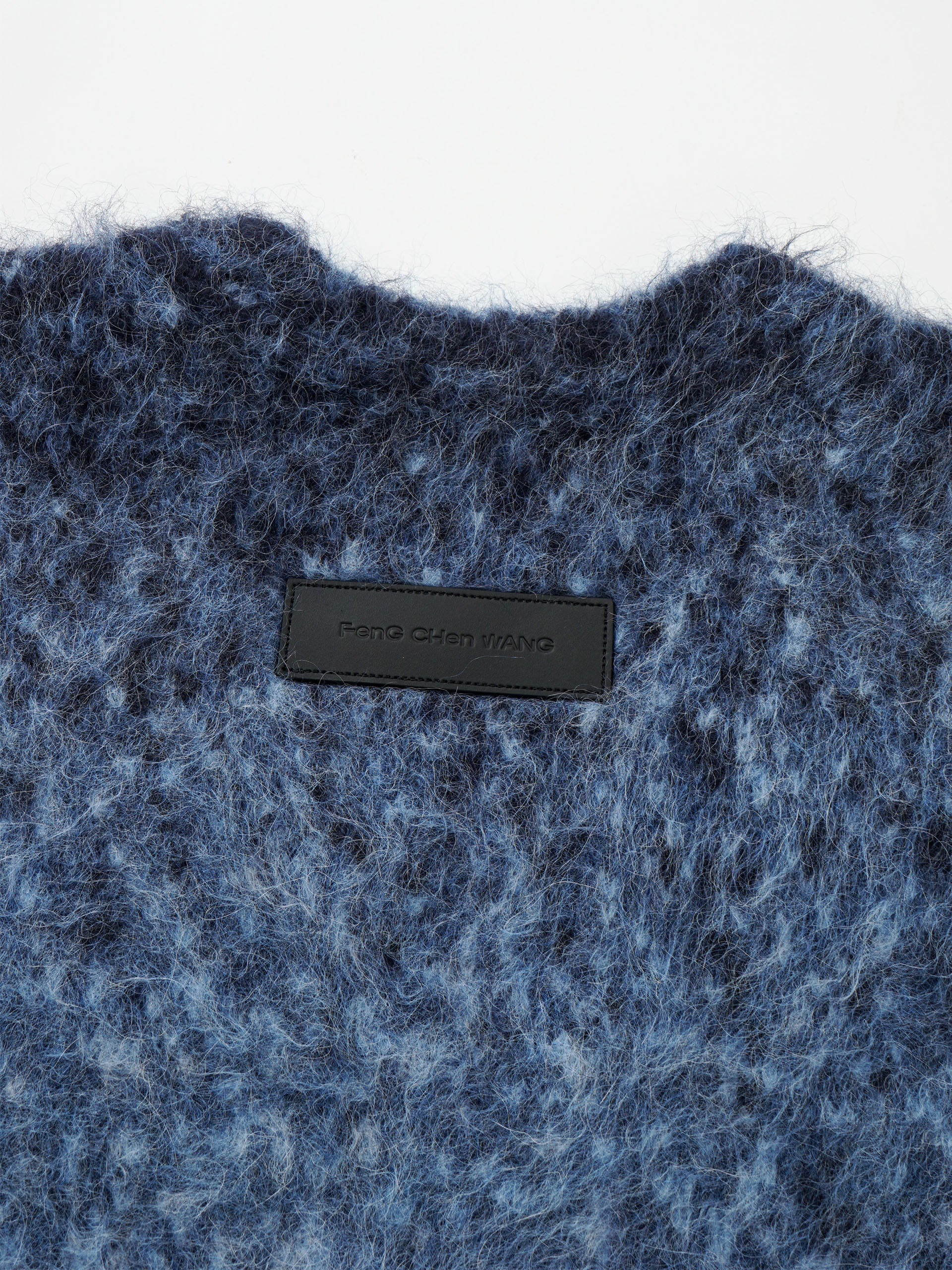 BLUE GRADIENT JACQUARD KNIT CARDIGAN