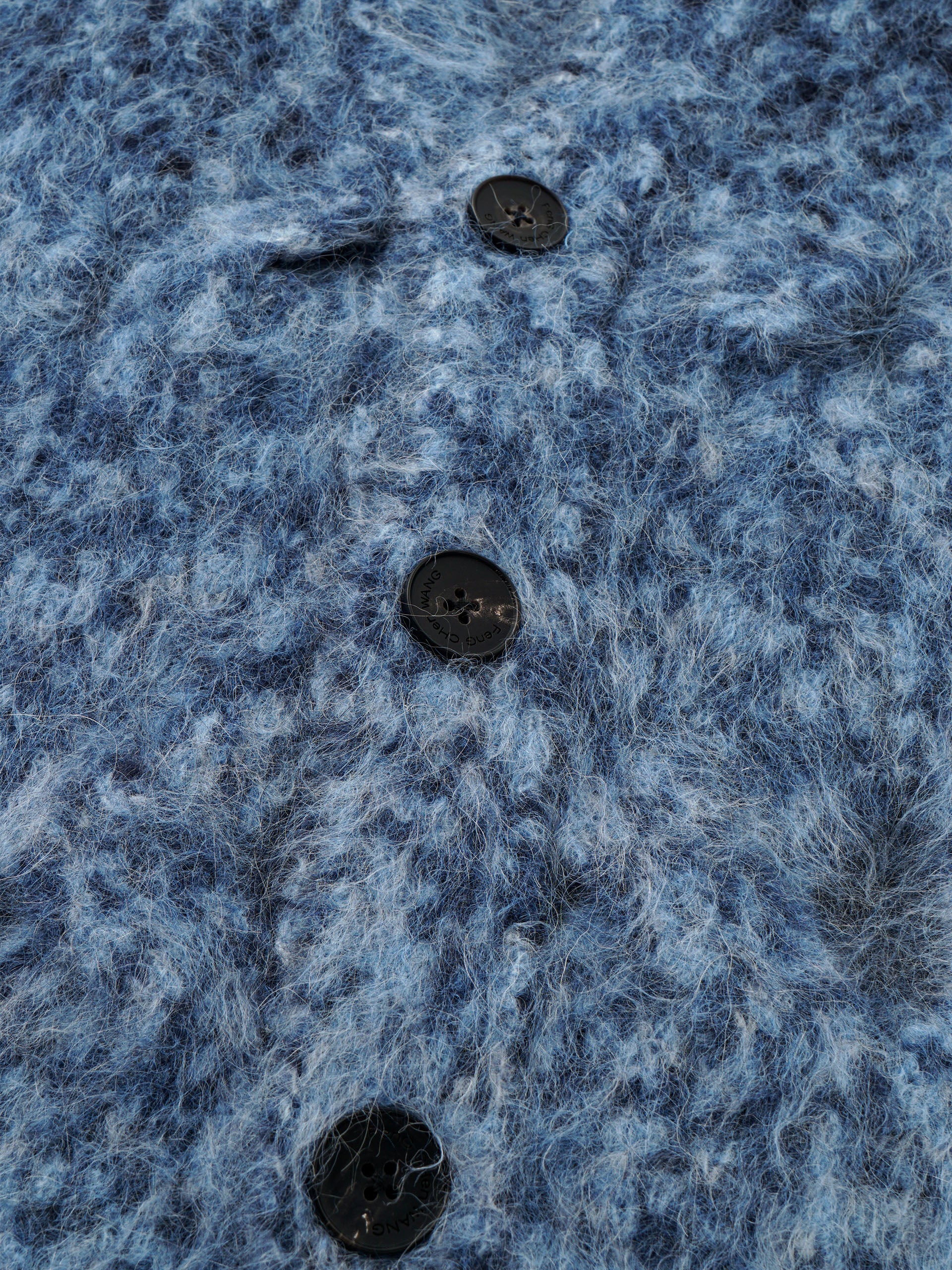 BLUE GRADIENT JACQUARD KNIT CARDIGAN