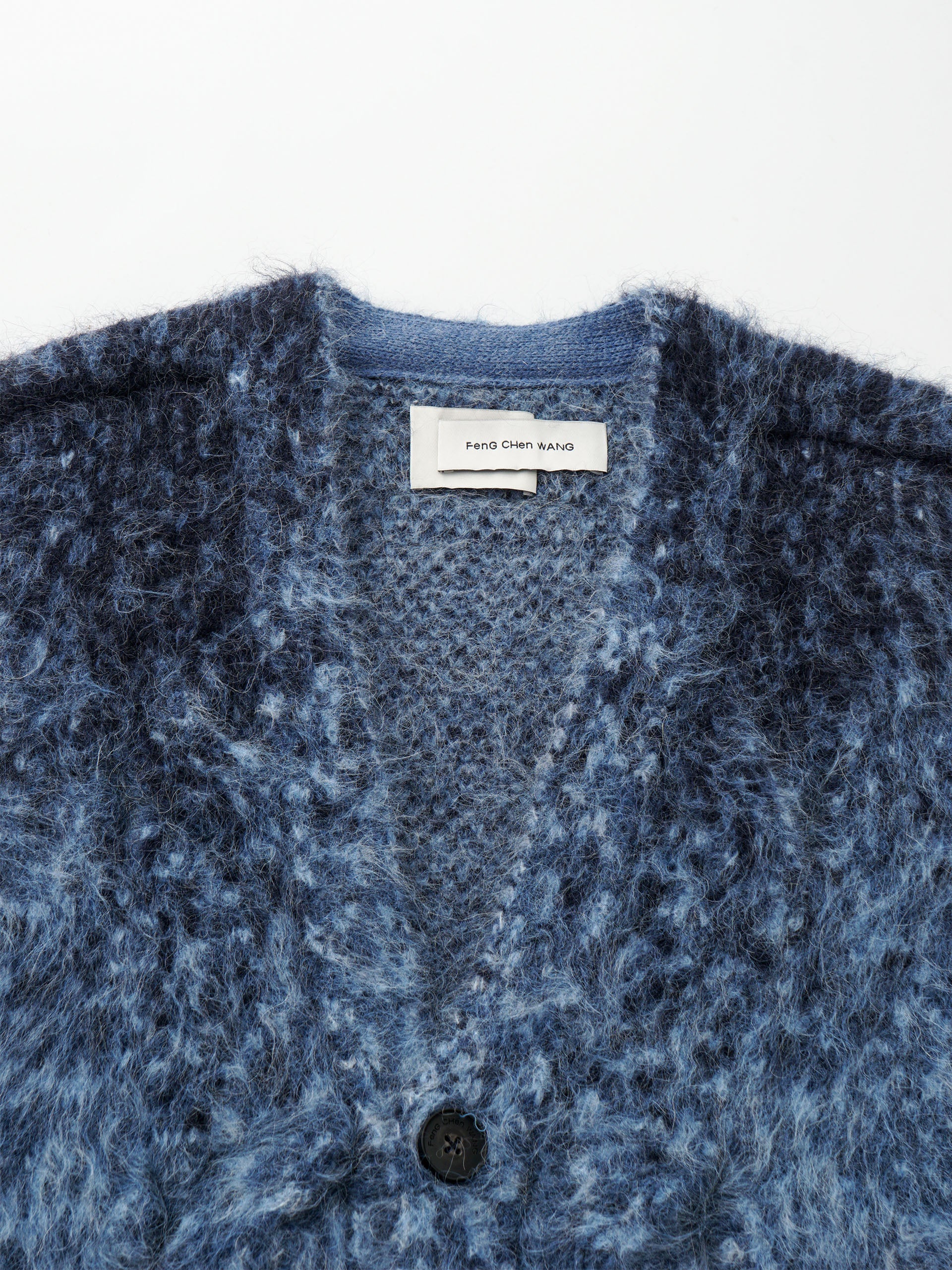 BLUE GRADIENT JACQUARD KNIT CARDIGAN