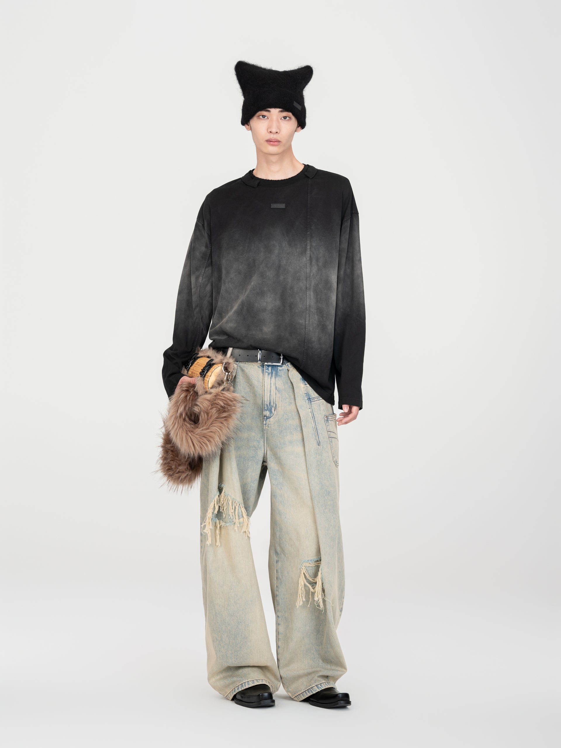 BLACK-GREY GRADIENT WASHED LONG-SLEEVE T-SHIRT